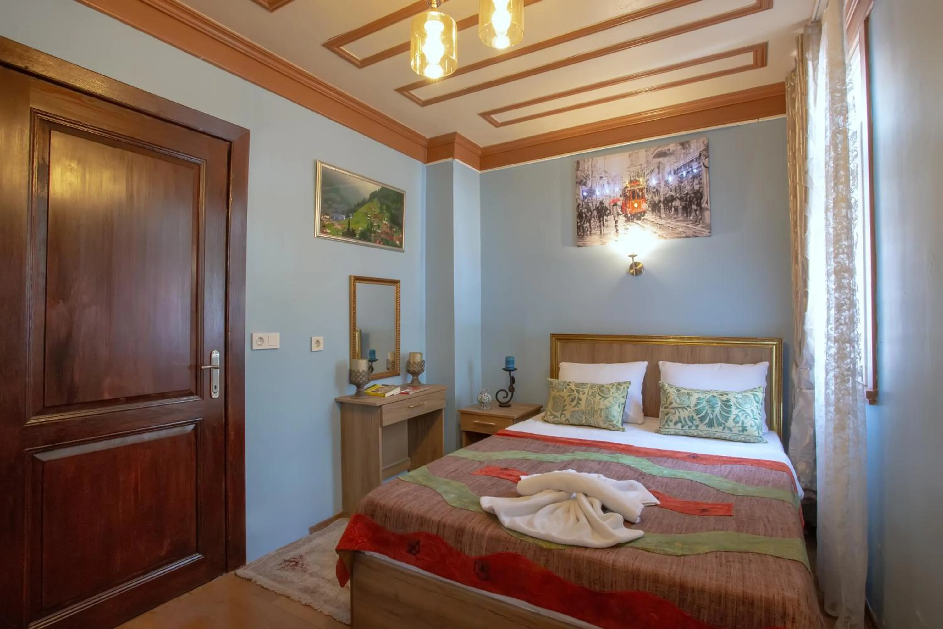 Photo of the whole room, Bed in April Hotel