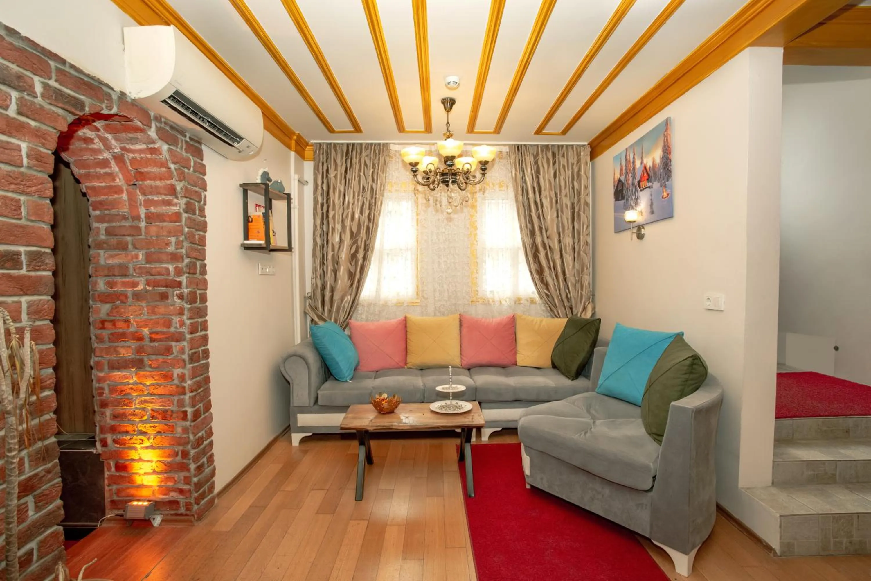 Lobby or reception in April Hotel