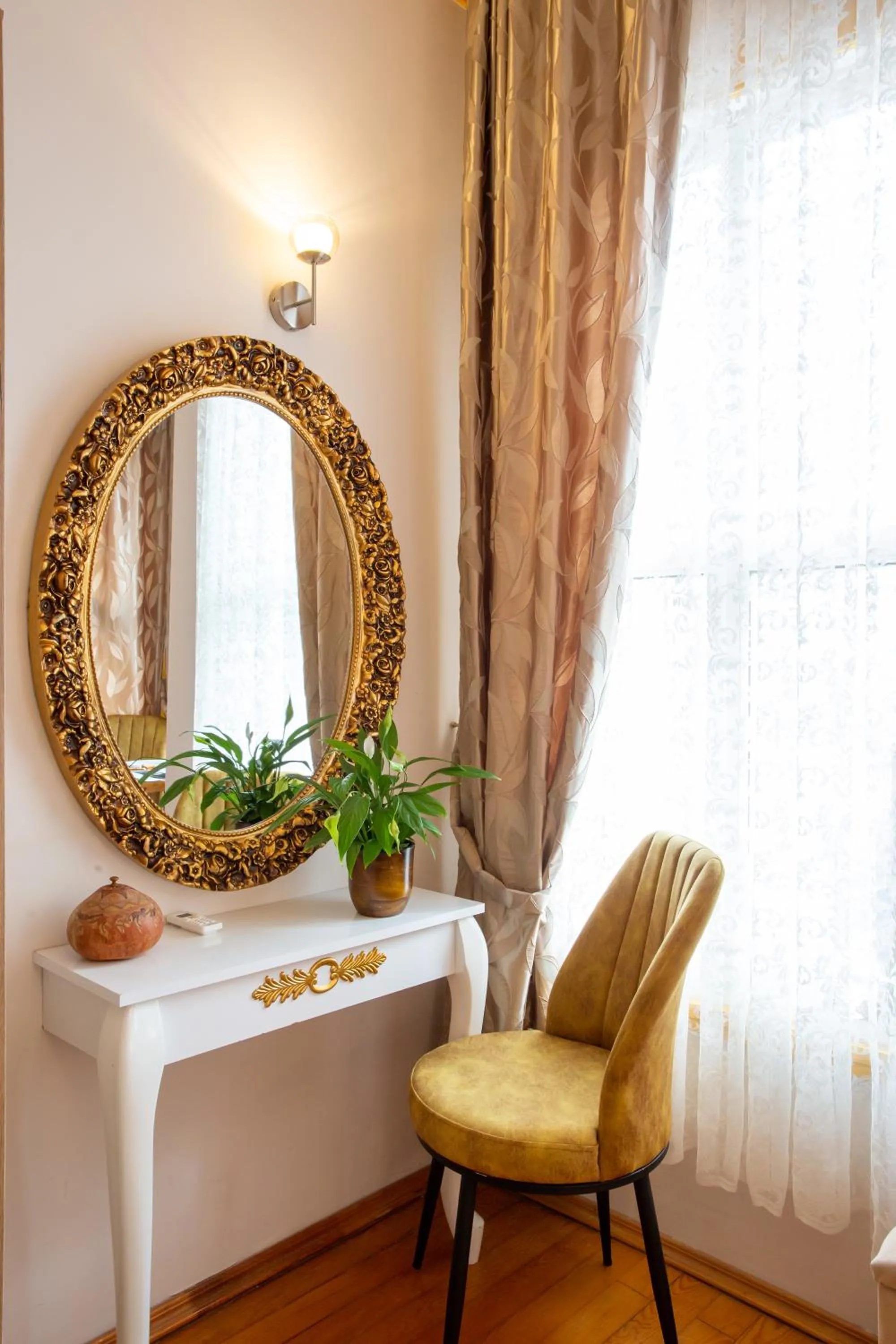 Massage in April Hotel