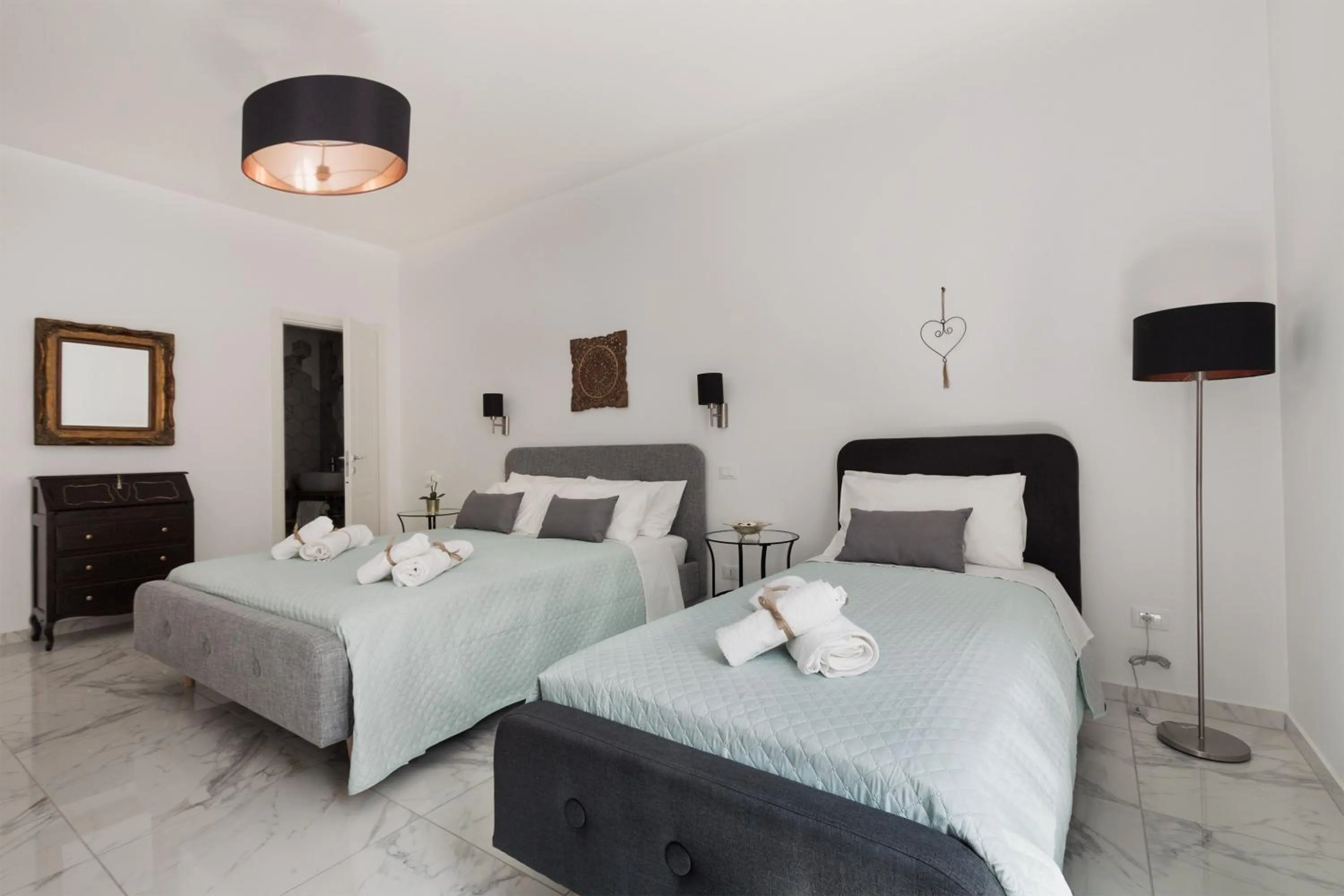 Photo of the whole room, Bed in Calafatari B&B