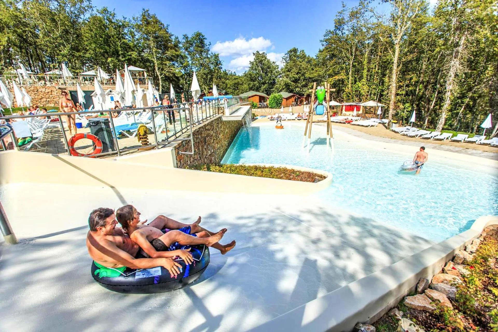 Swimming pool in Chianti Glamping Resort