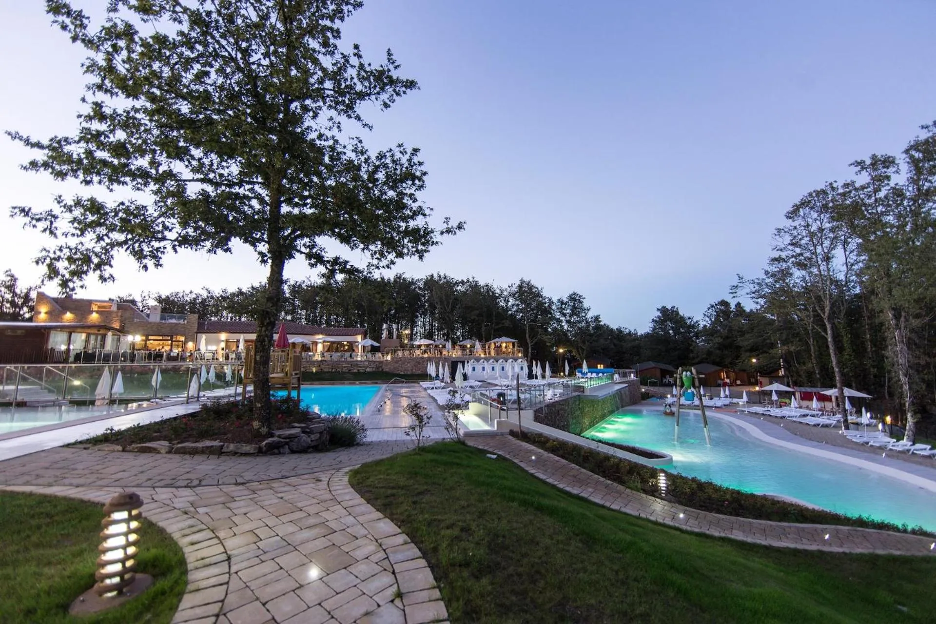Pool view in Chianti Glamping Resort