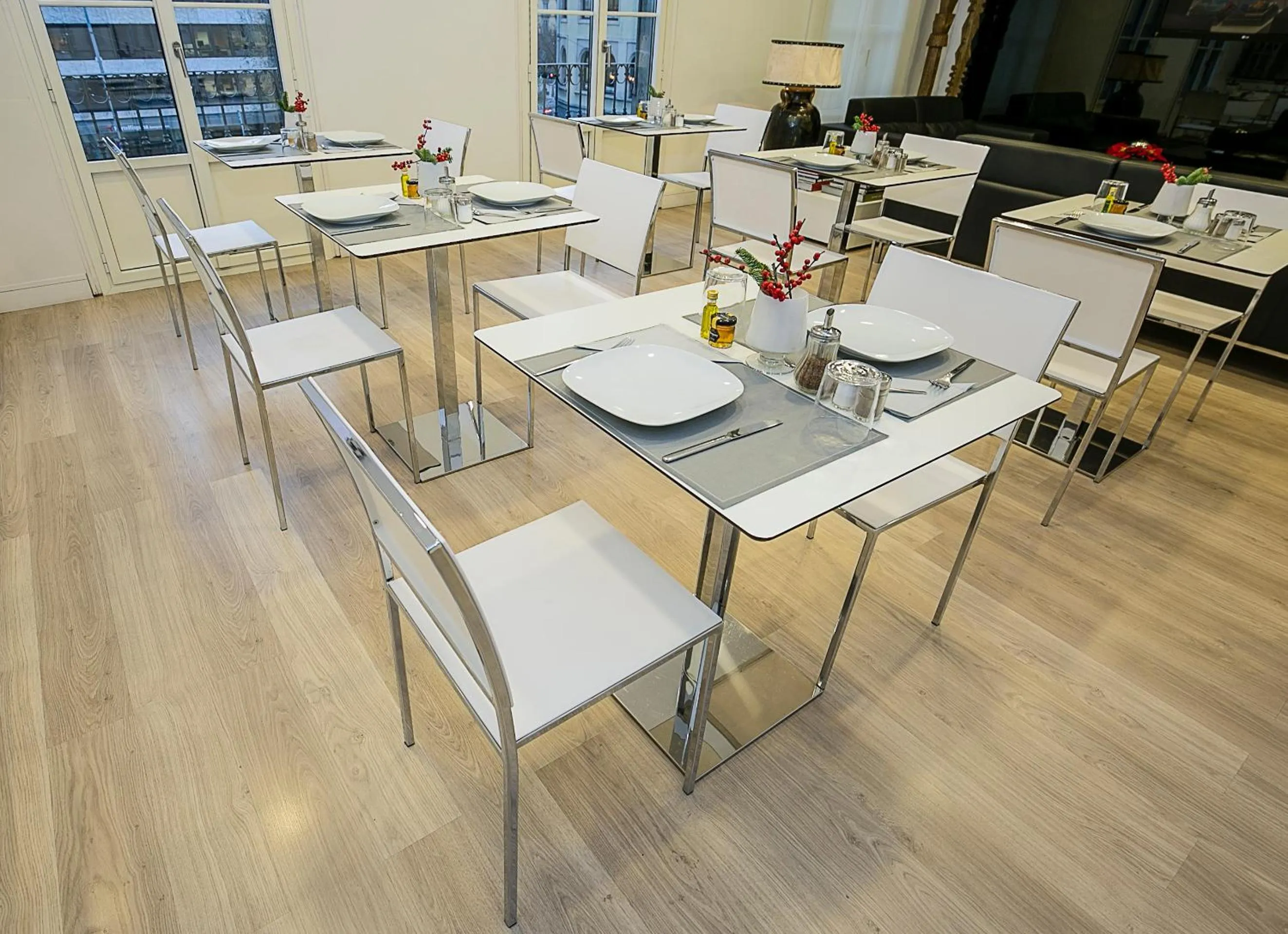 Restaurant/places to eat in The 8 Boutique B&B