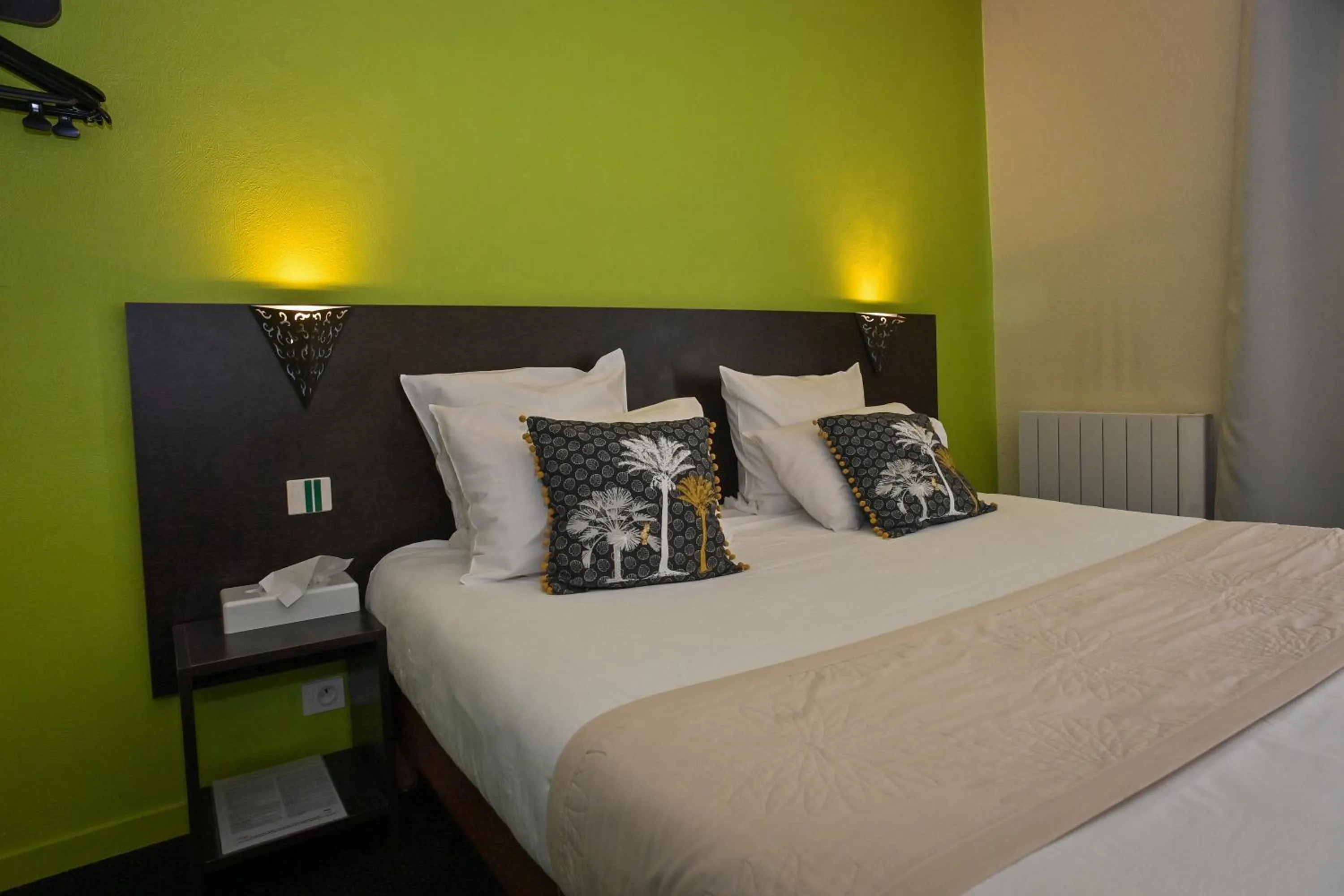 Bedroom, Bed in Contact Hôtel Lunotel Saint Lô