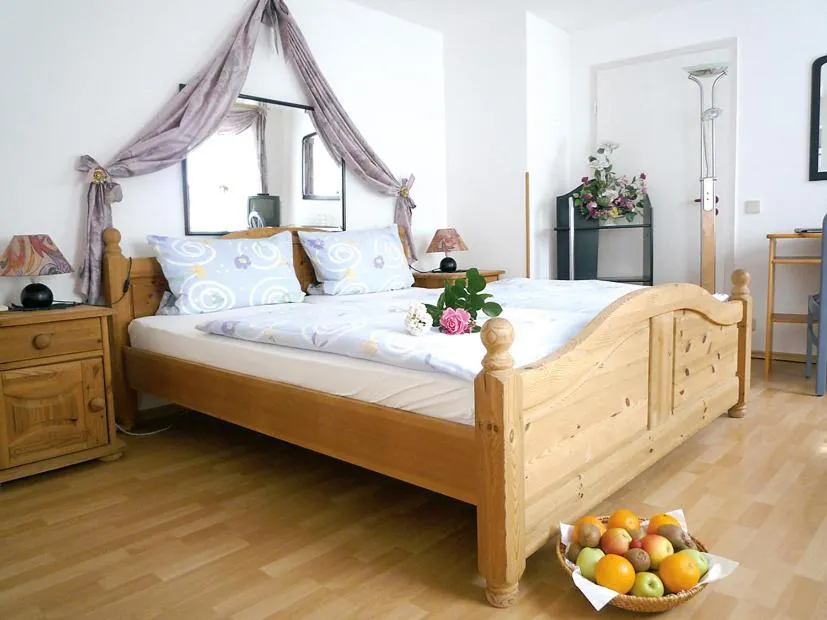 Day, Bed in Hotel Vater Rhein