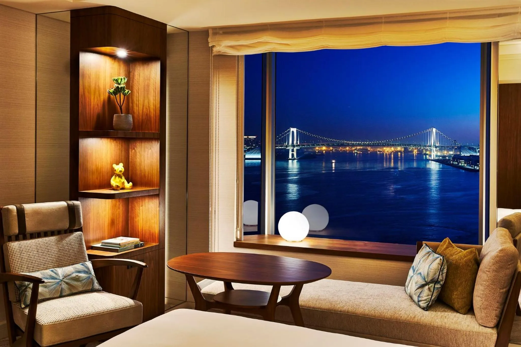 Photo of the whole room in InterContinental Tokyo Bay by IHG