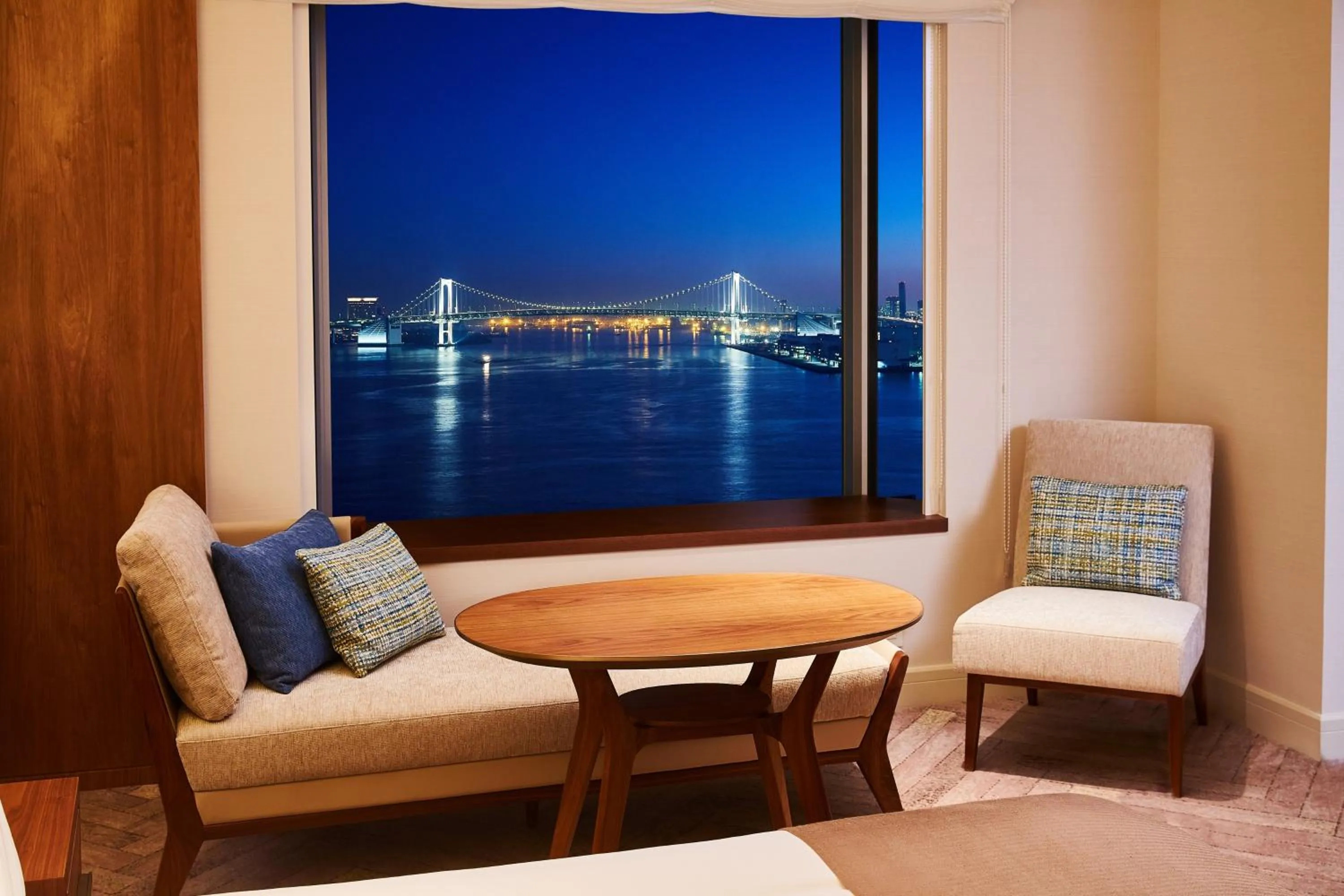 Photo of the whole room in InterContinental Tokyo Bay by IHG