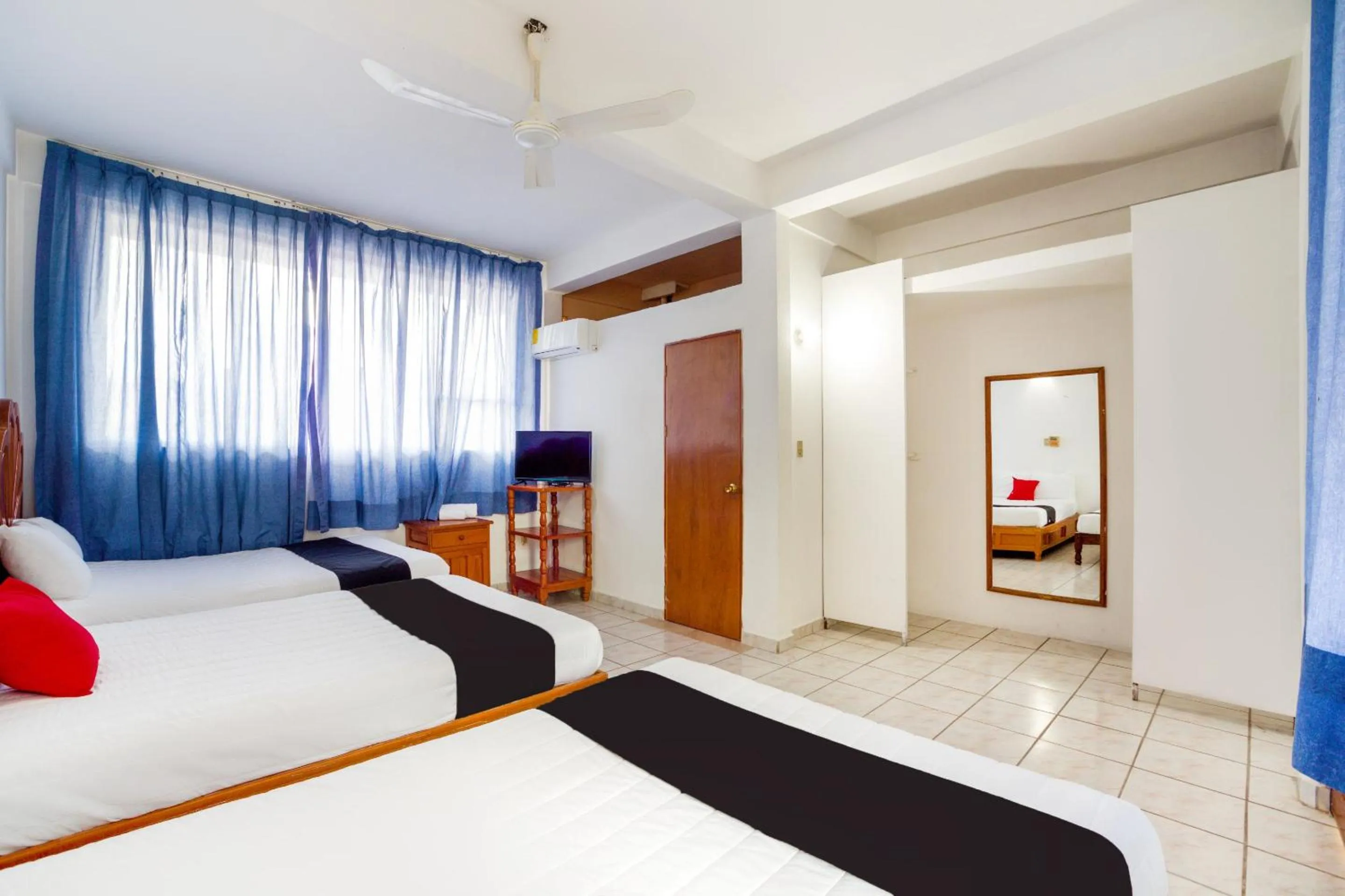 Bedroom, Bed in Hotel Adelita