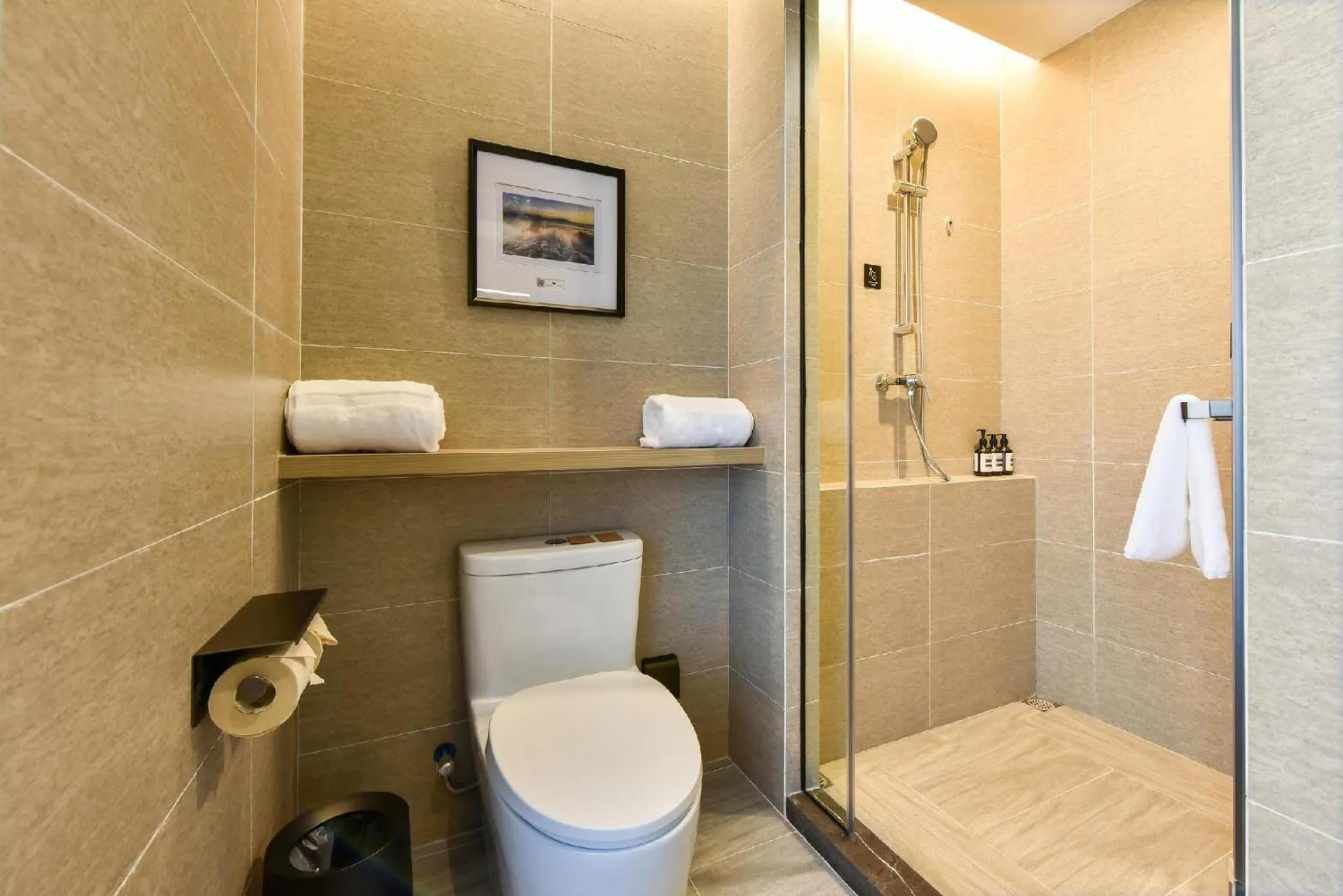 Photo of the whole room in Atour Hotel Dalian Lvshunkou