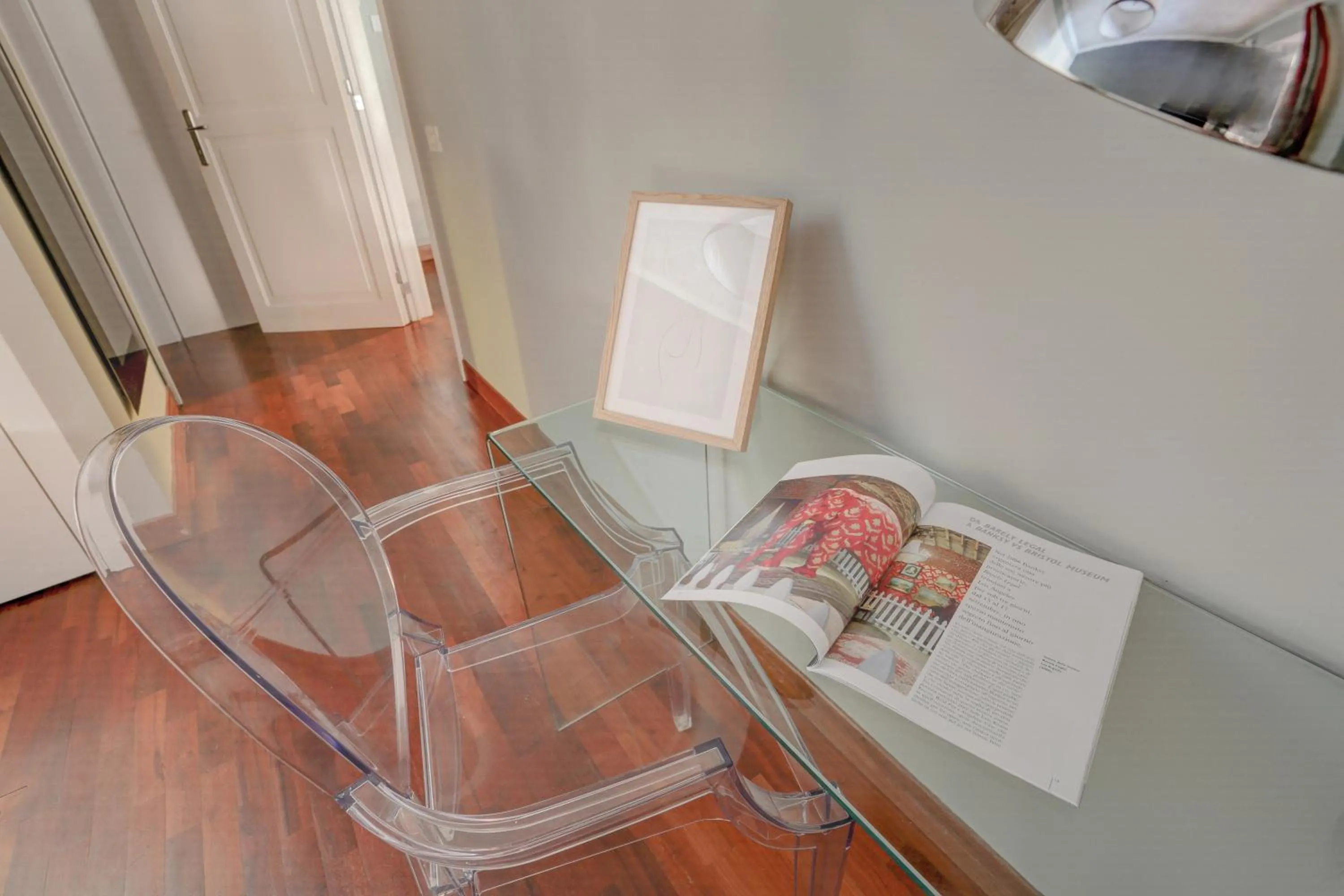 Seating area in Piazzetta Margutta - My Extra Home