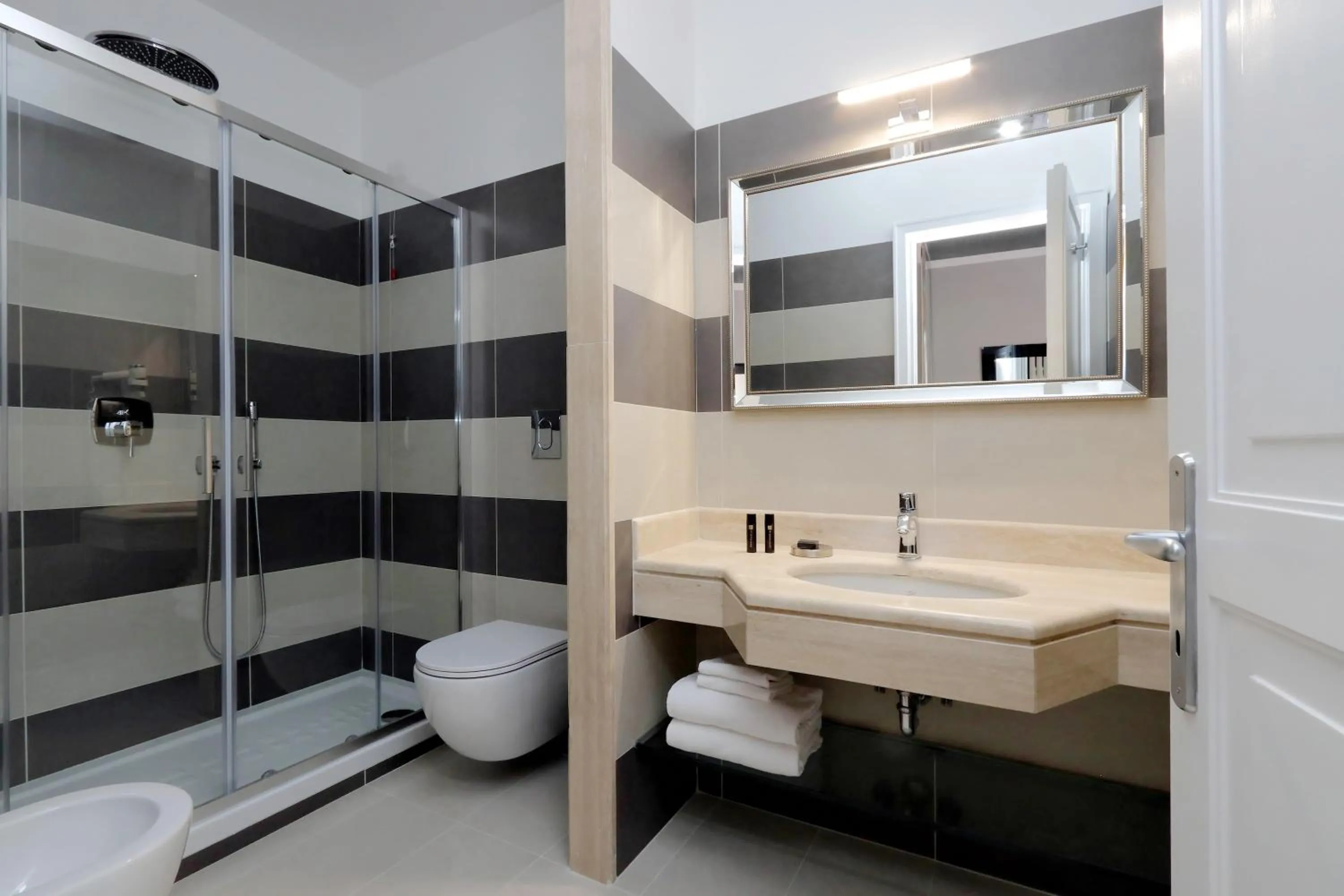 Piazzetta Margutta - My Extra Home