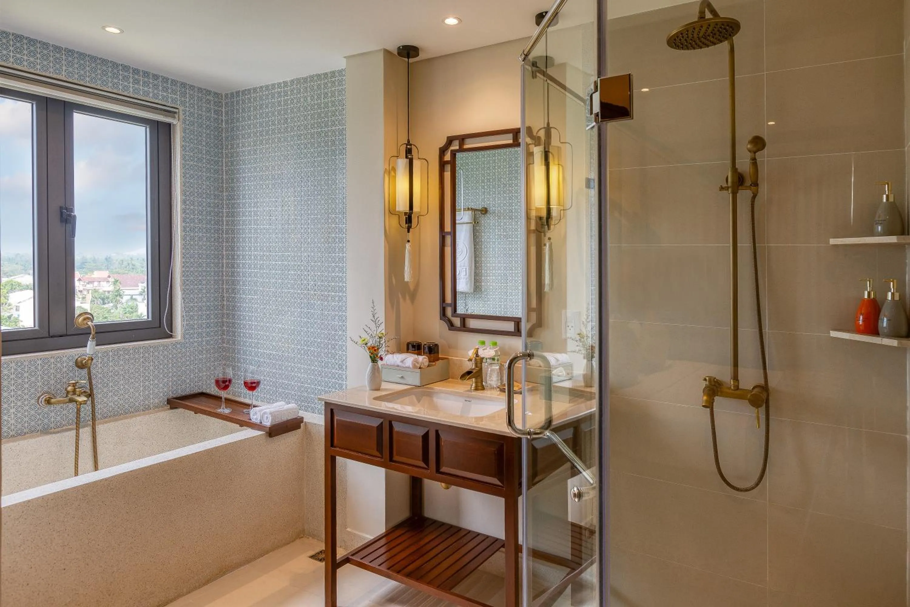 Bath in Cozy Savvy Hoi An - The Quintessence of Exquisite Retreat