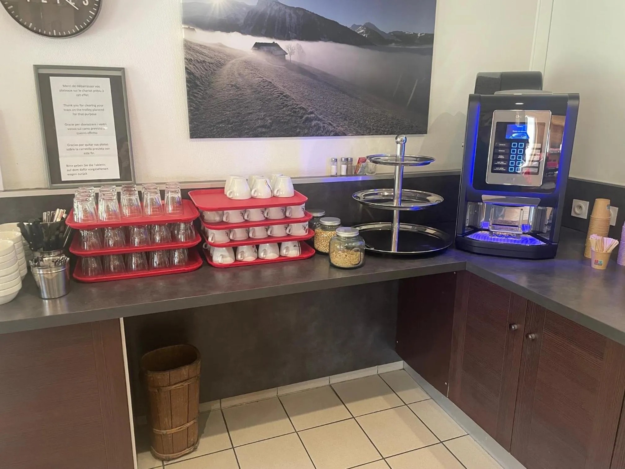 Breakfast in FH Confort Annecy