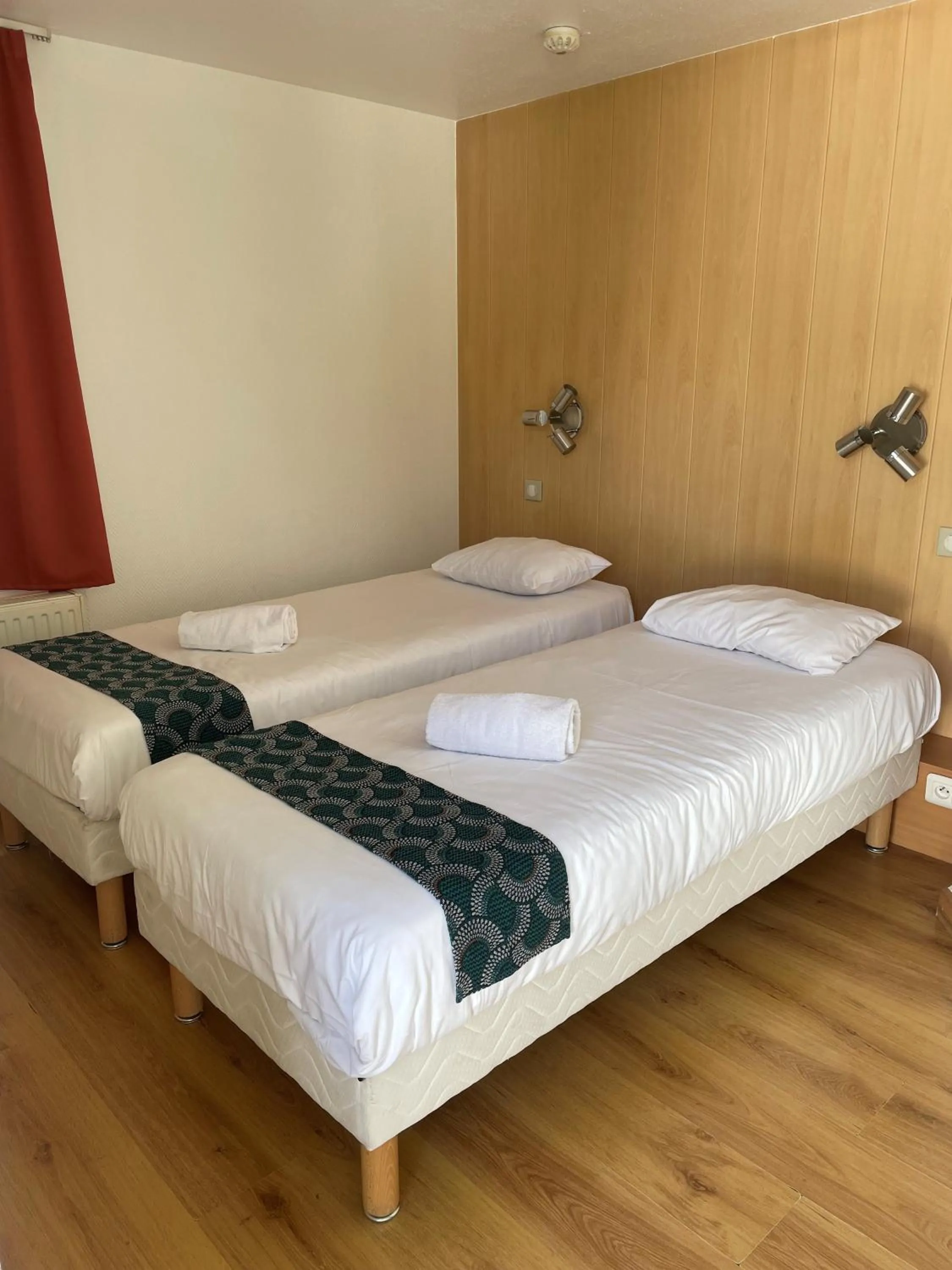 Bedroom, Bed in FH Confort Annecy