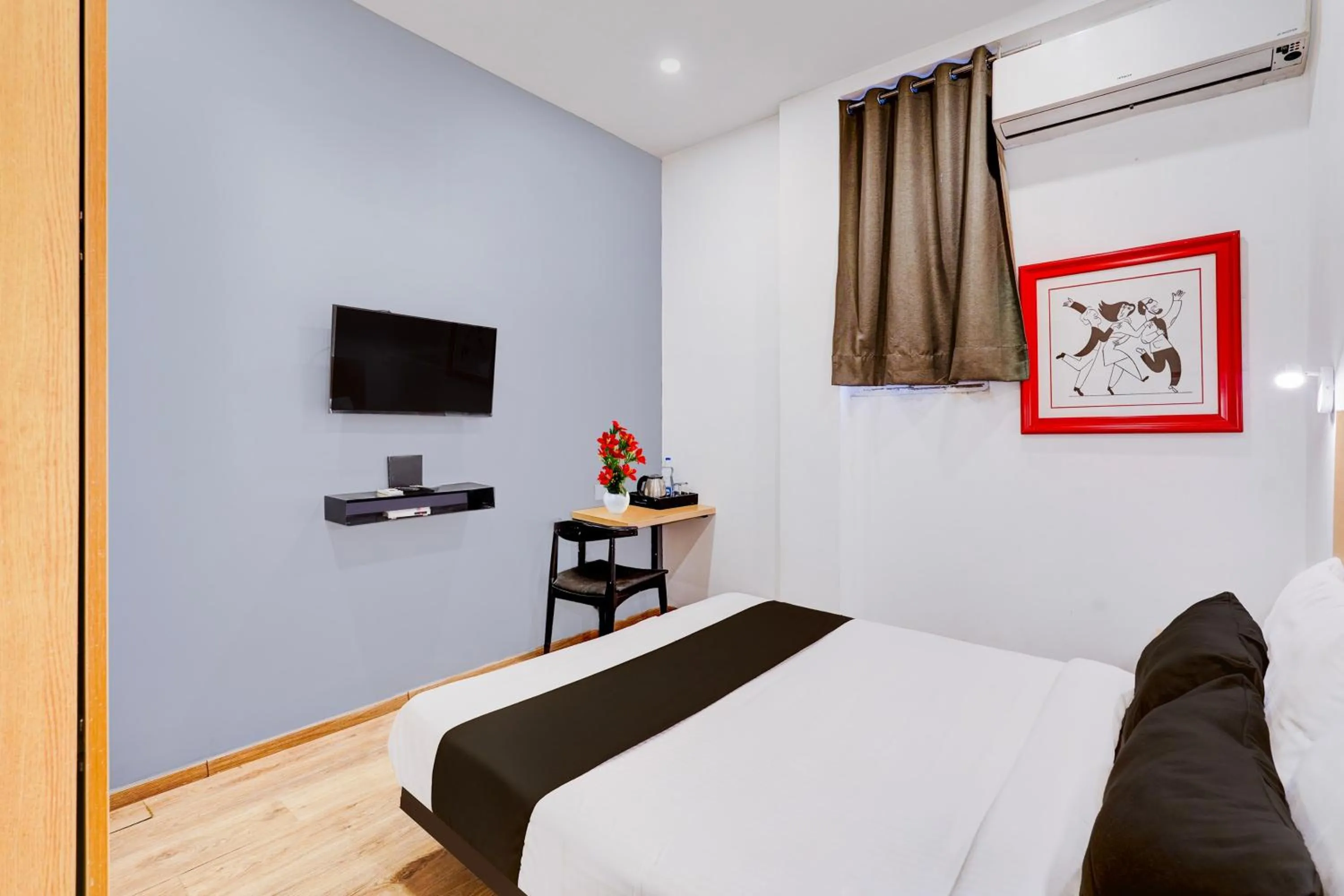 Bedroom, Bed in Super Townhouse Pondicherry