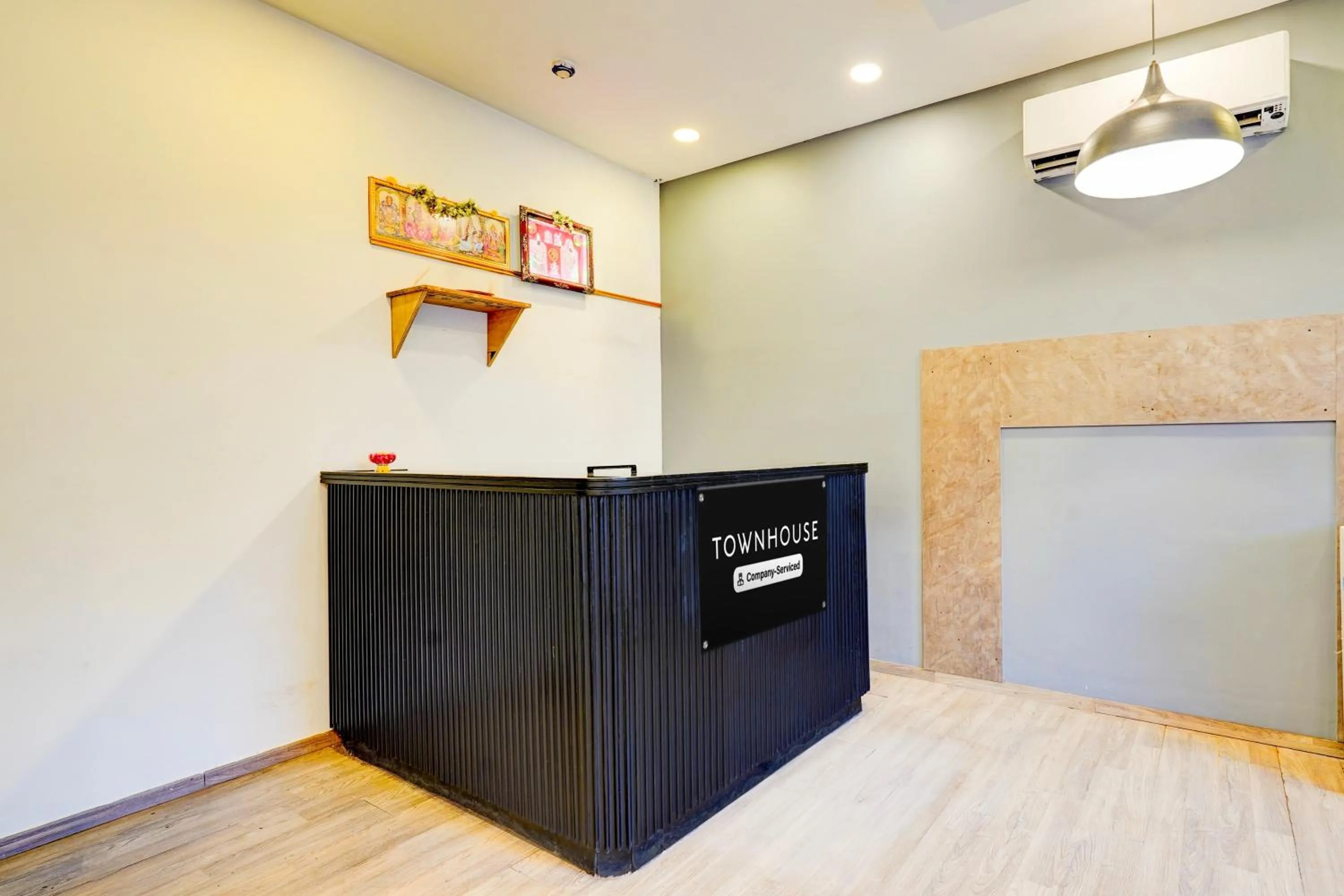 Lobby or reception in Super Townhouse Pondicherry