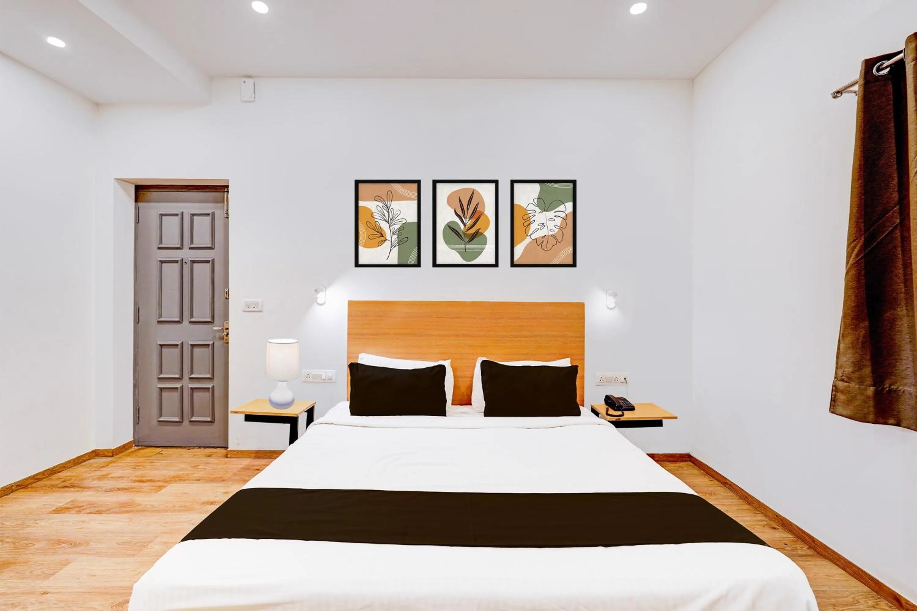 Bedroom, Bed in Super Townhouse Pondicherry