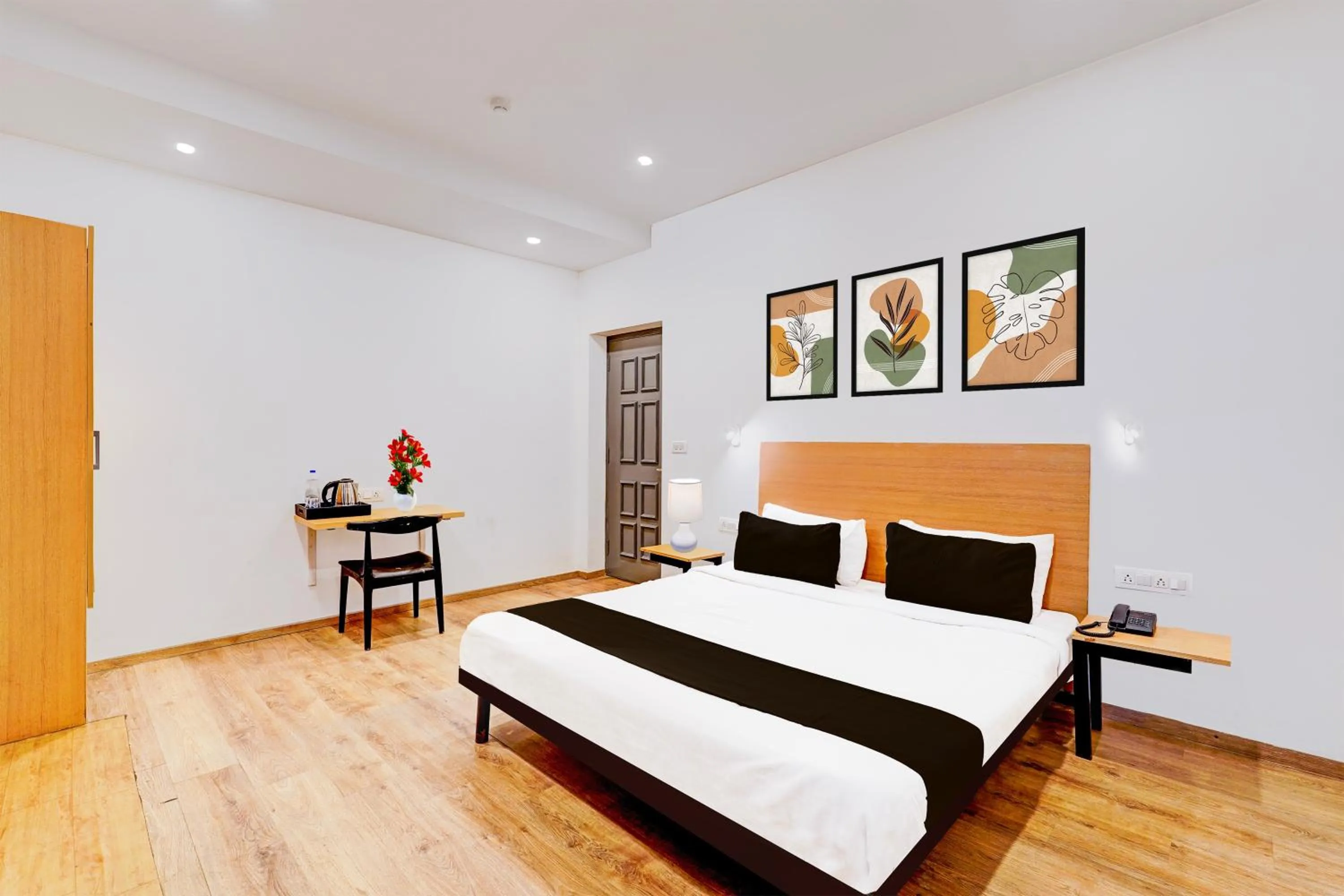Bedroom, Bed in Super Townhouse Pondicherry