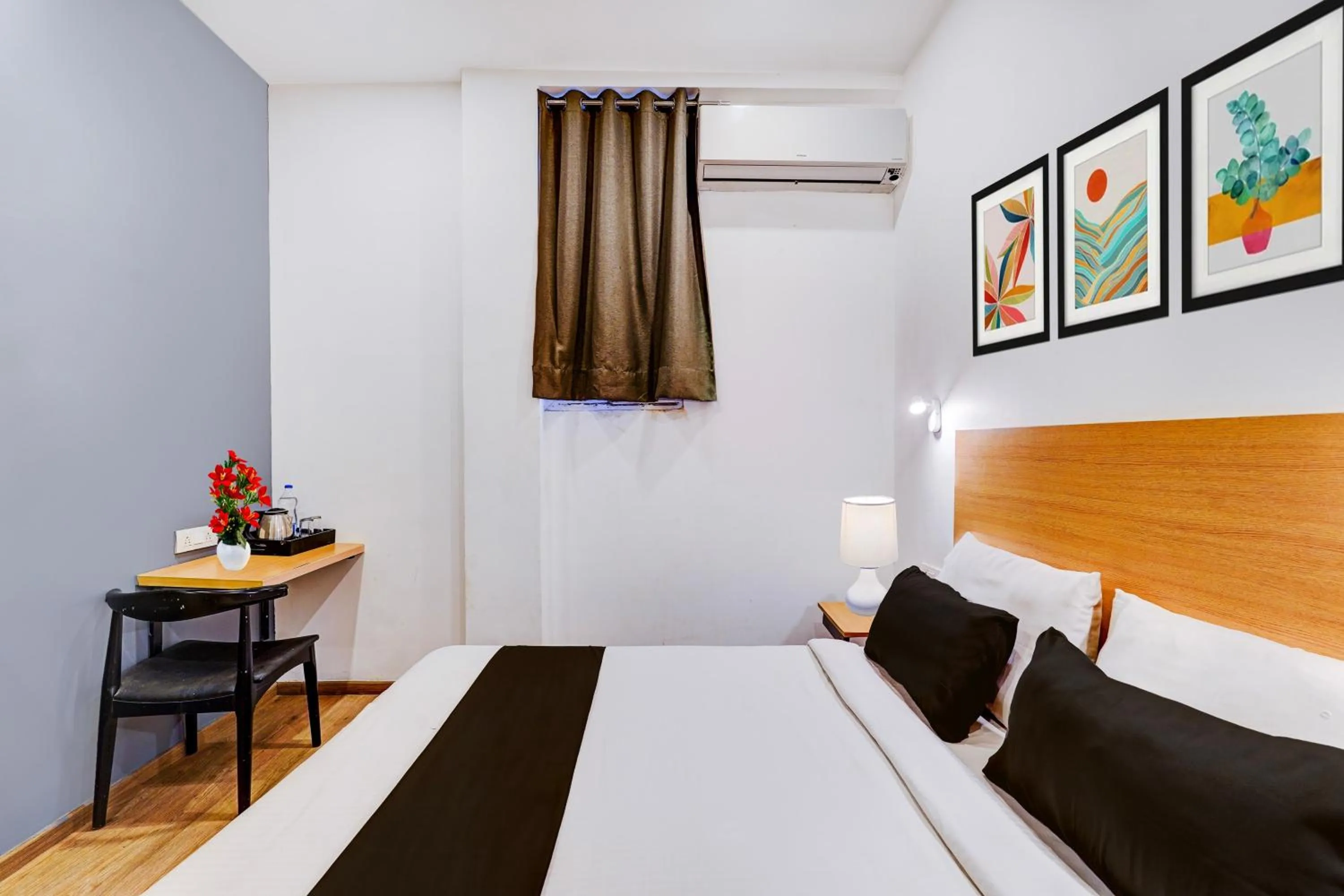 Bedroom, Bed in Super Townhouse Pondicherry