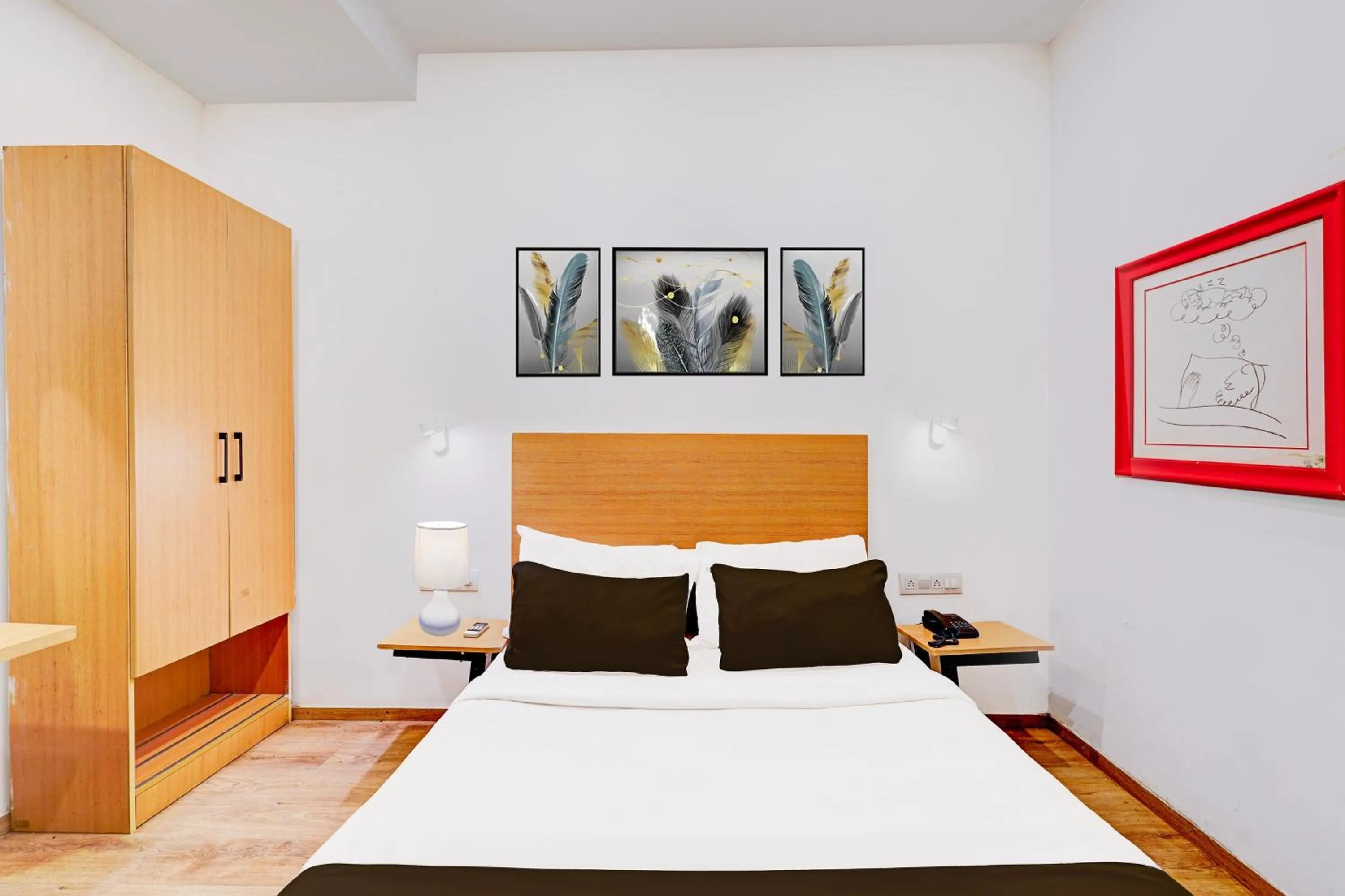 Bedroom, Bed in Super Townhouse Pondicherry