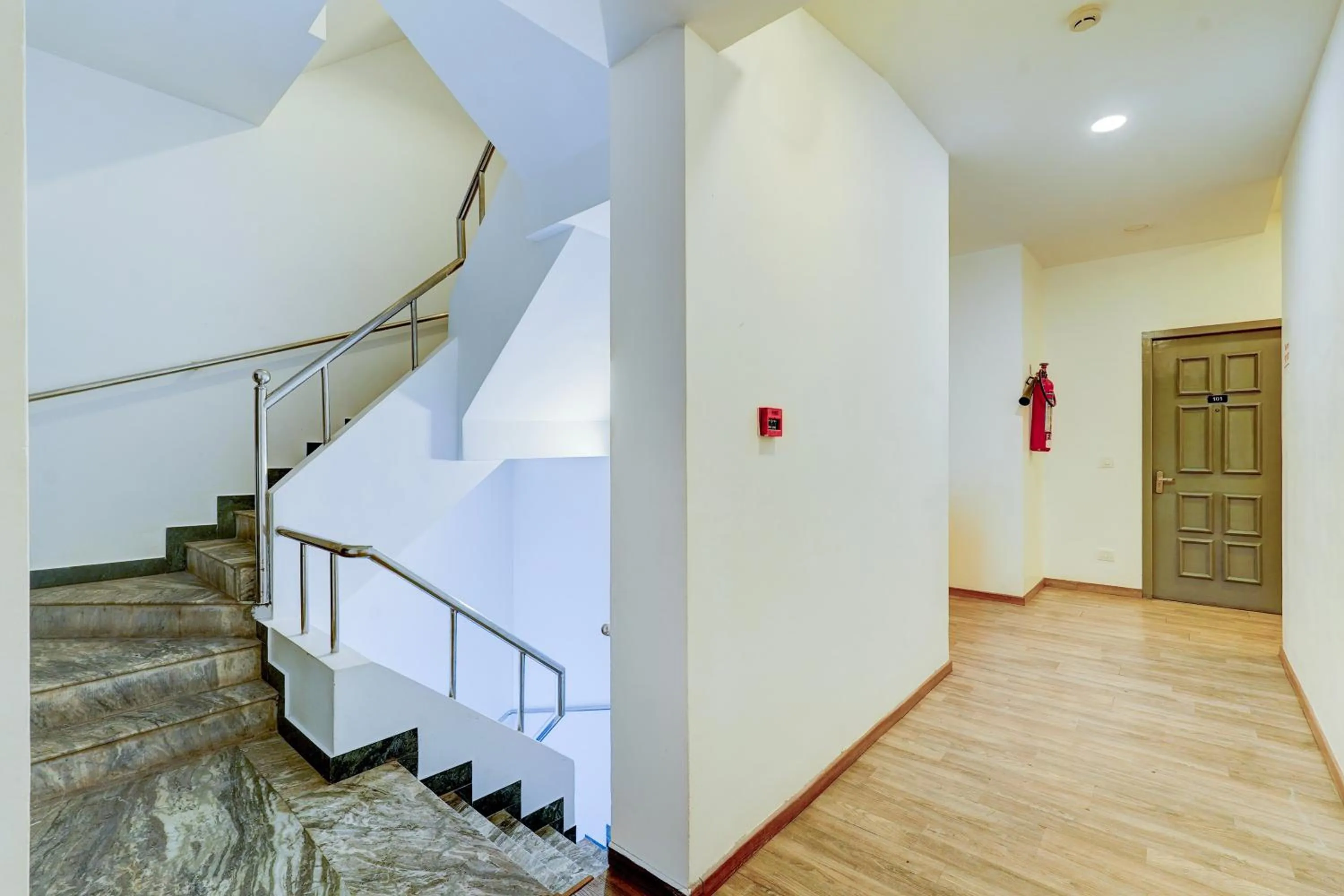 Lobby or reception in Super Townhouse Pondicherry