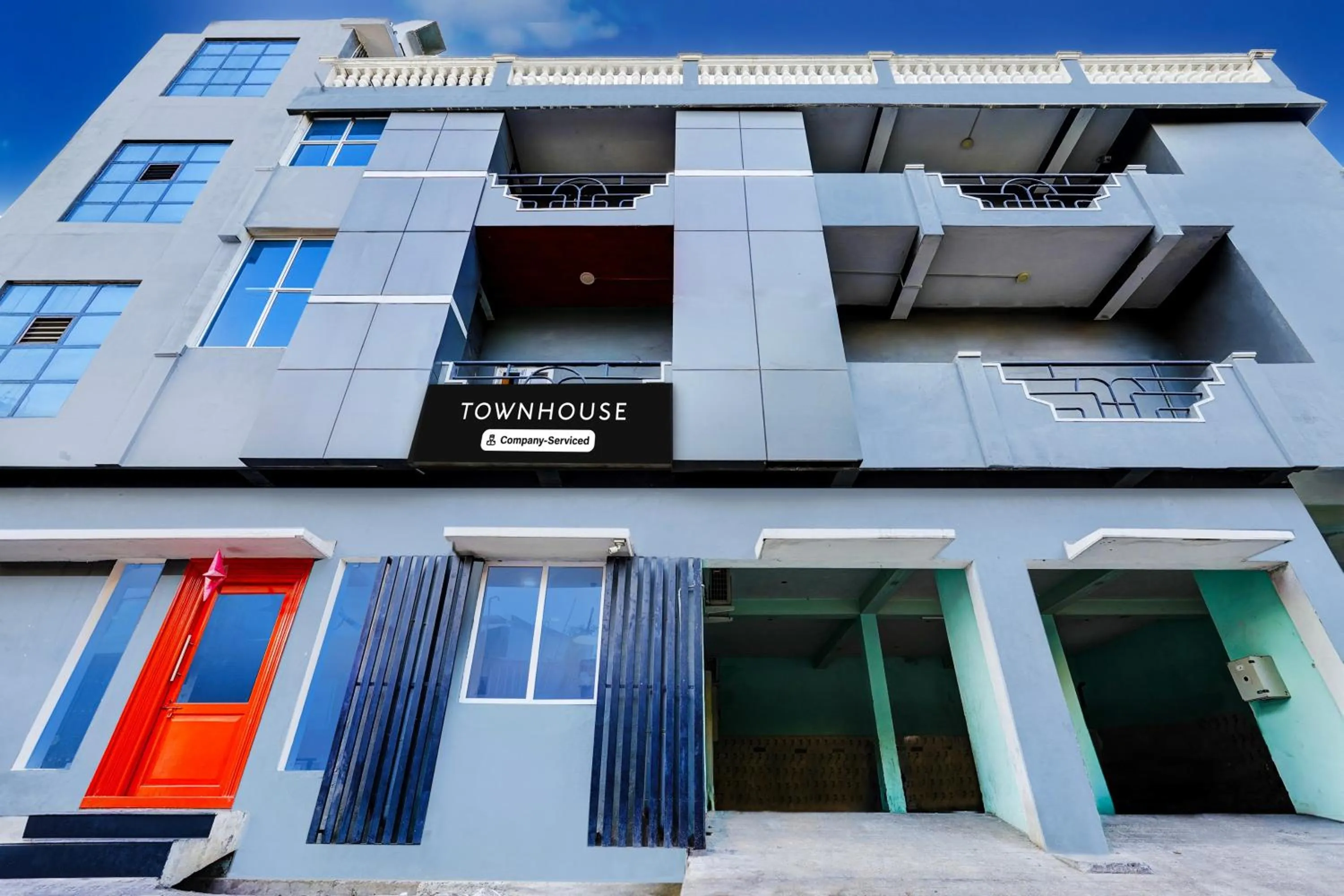 Facade/entrance in Super Townhouse Pondicherry