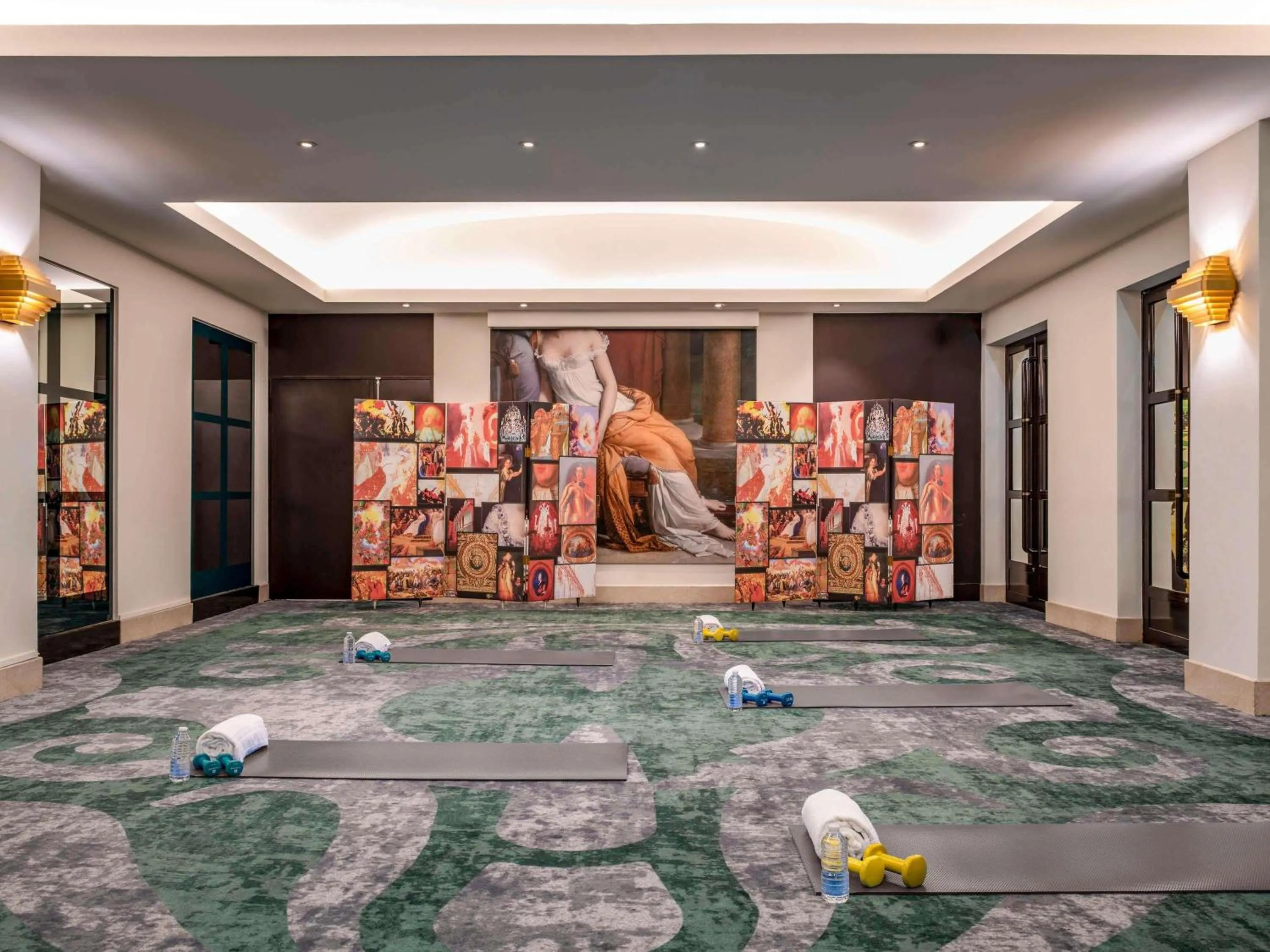 Meeting/conference room in Le Louis Hotel Versailles Château - MGallery Collection