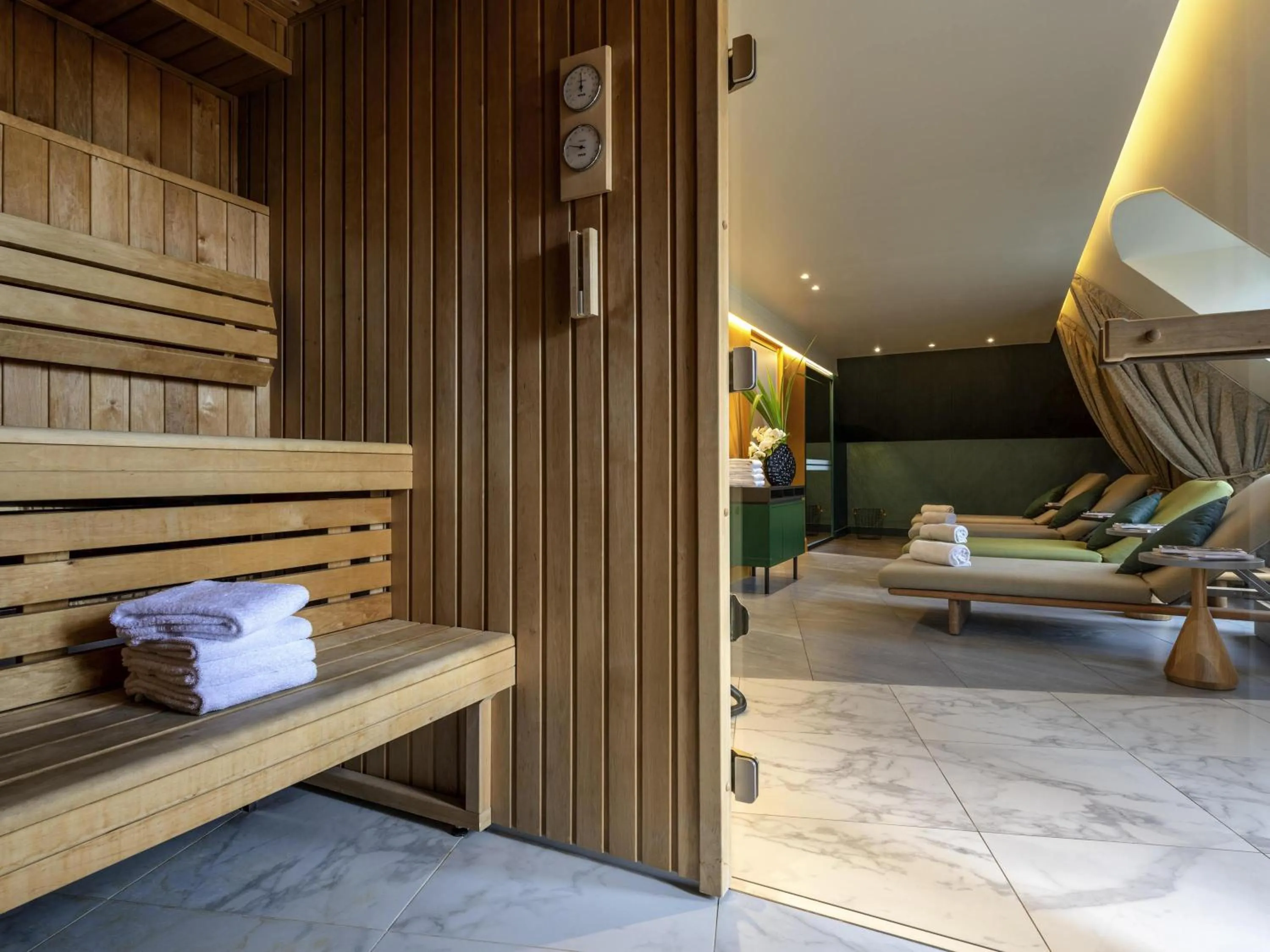 Fitness centre/facilities in Le Louis Hotel Versailles Château - MGallery Collection