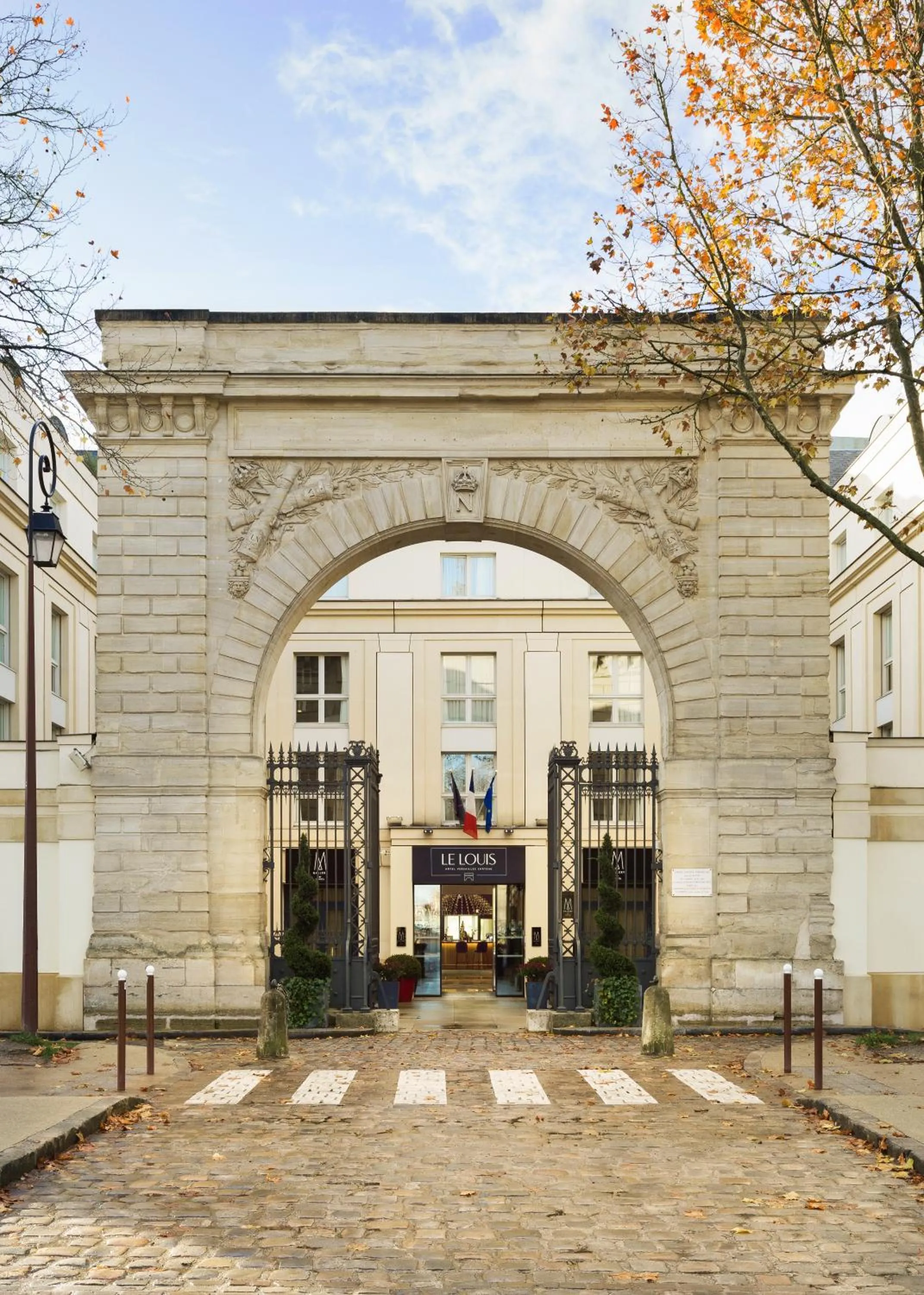 Facade/entrance in Le Louis Hotel Versailles Château - MGallery Collection