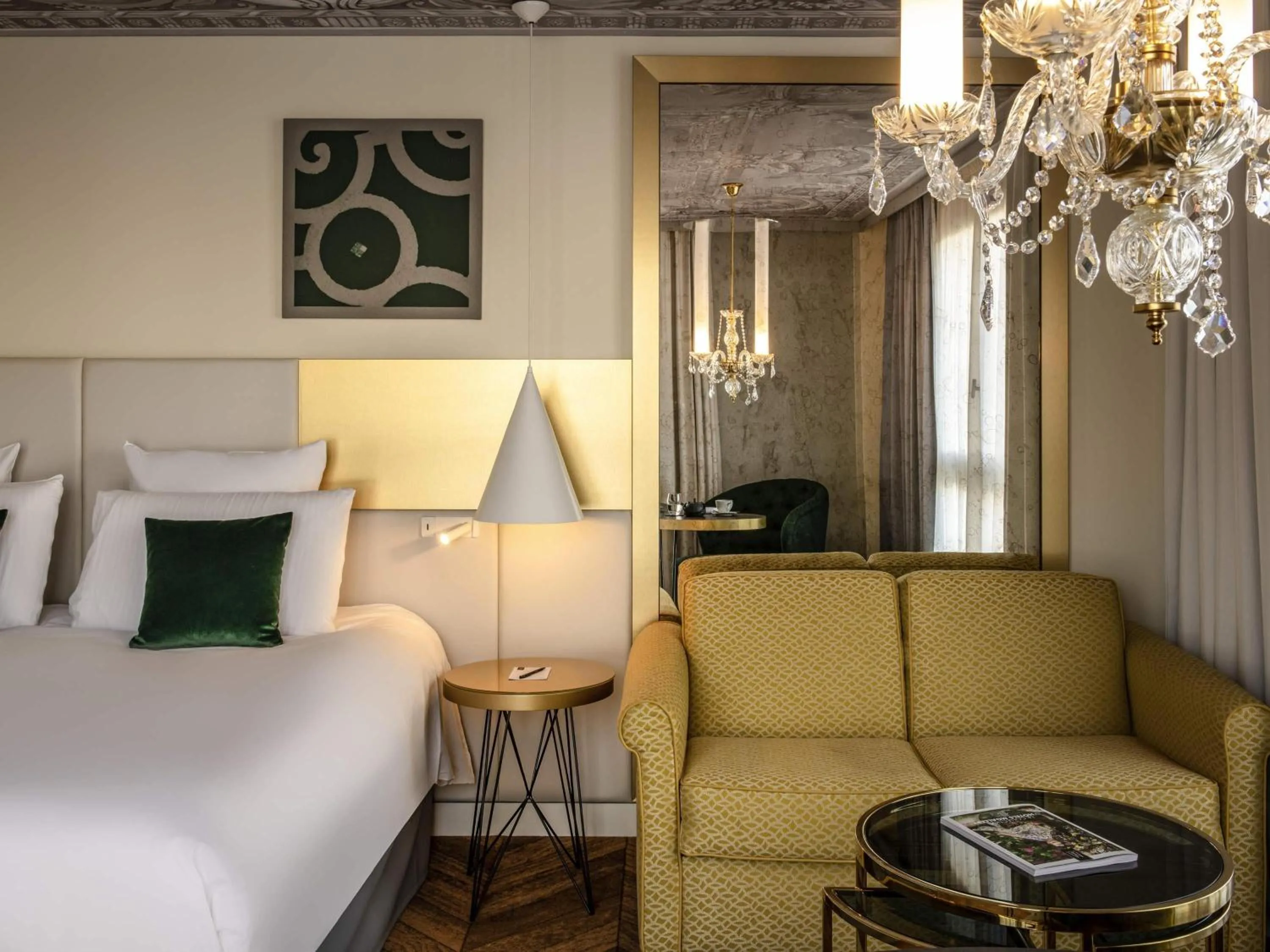 Bedroom, Bed in Le Louis Hotel Versailles Château - MGallery Collection