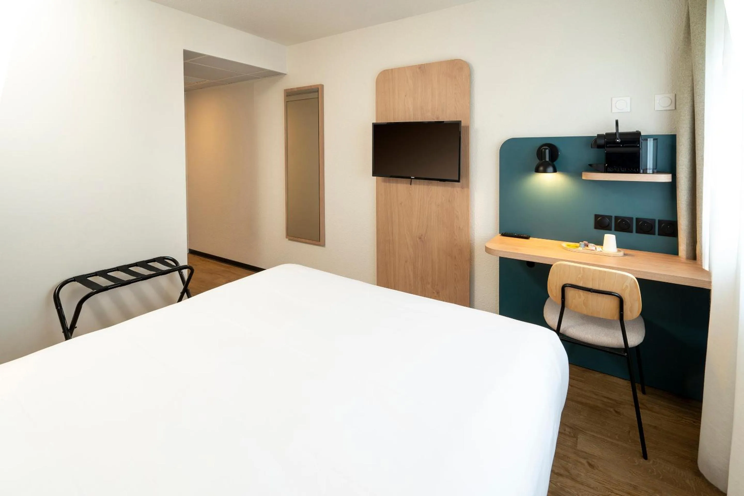 Kitchen or kitchenette, Bed in Le Carline, Sure Hotel Collection by Best Western