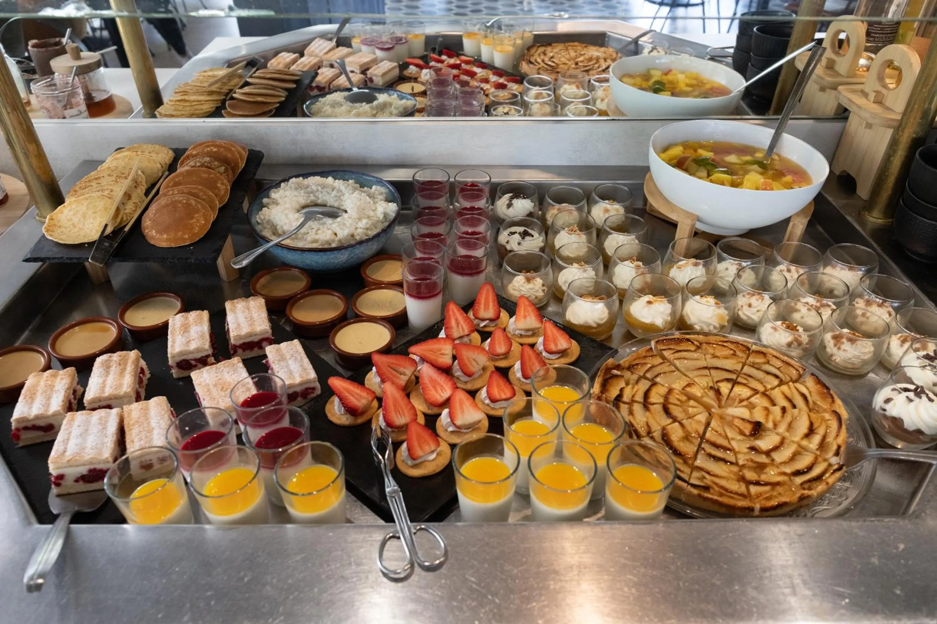 Restaurant/places to eat in Le Carline, Sure Hotel Collection by Best Western