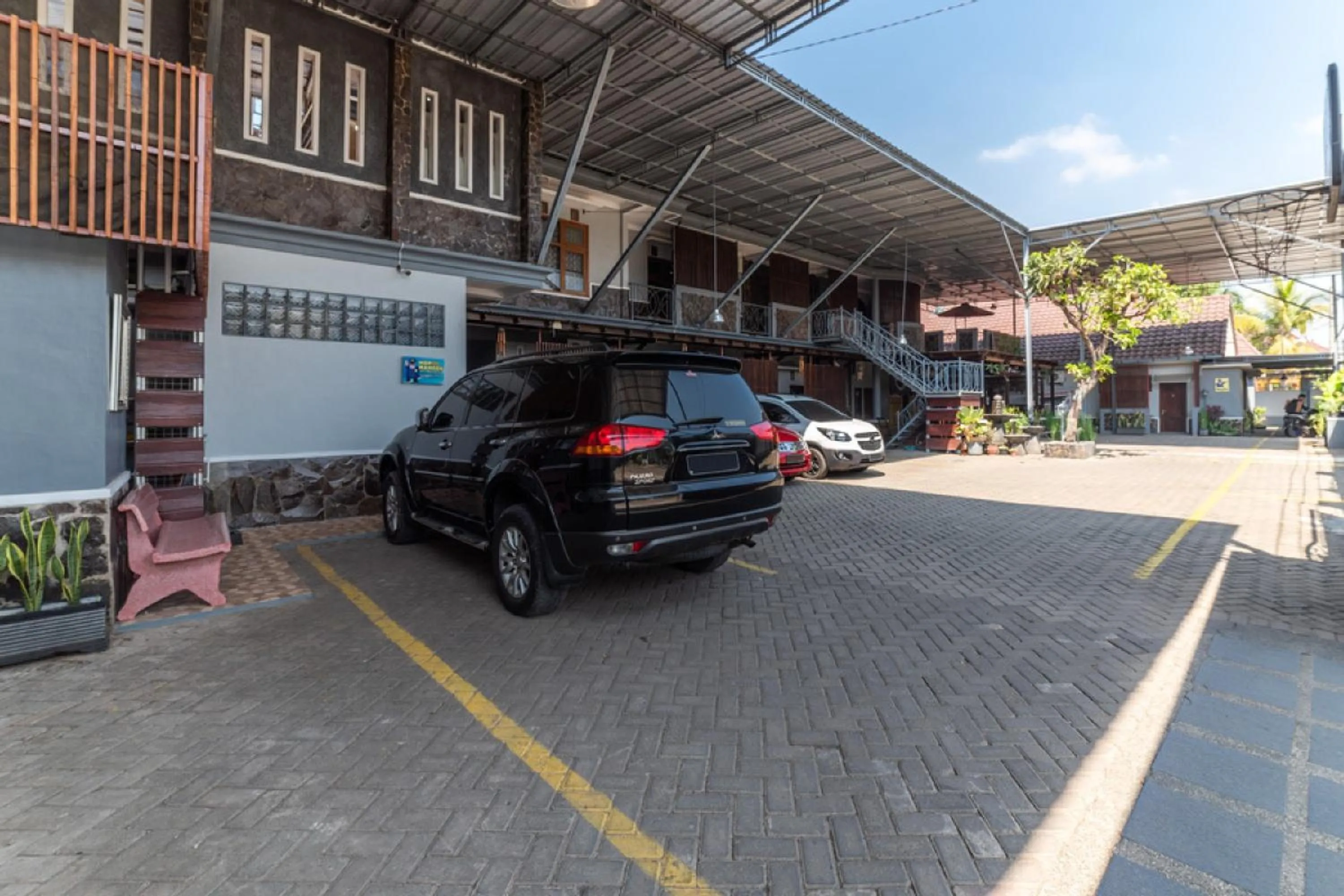 RedDoorz Syariah near RRI Malang