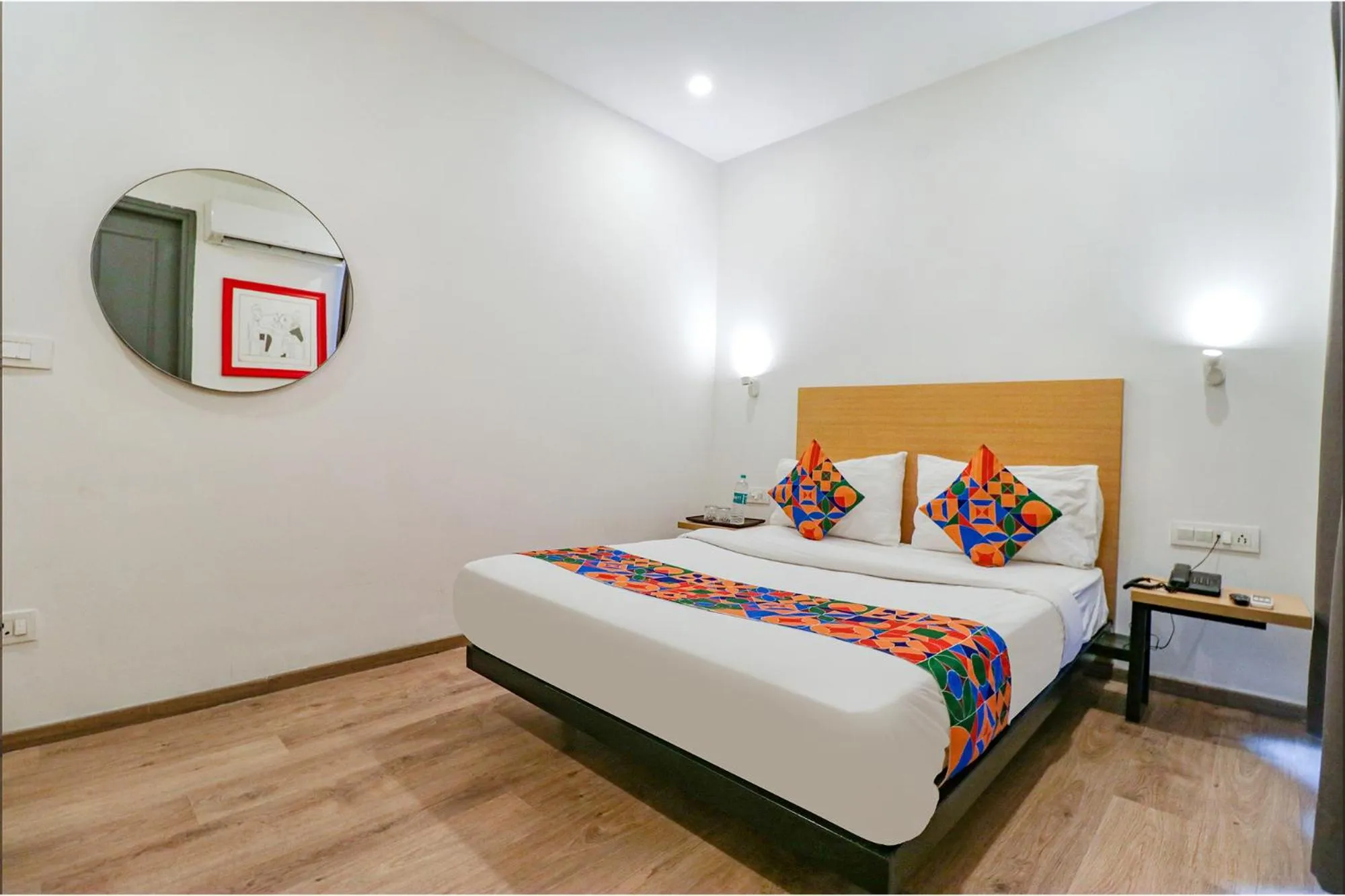Bedroom, Bed in FabHotel Destiny Inn - Nr Medanta Hospital