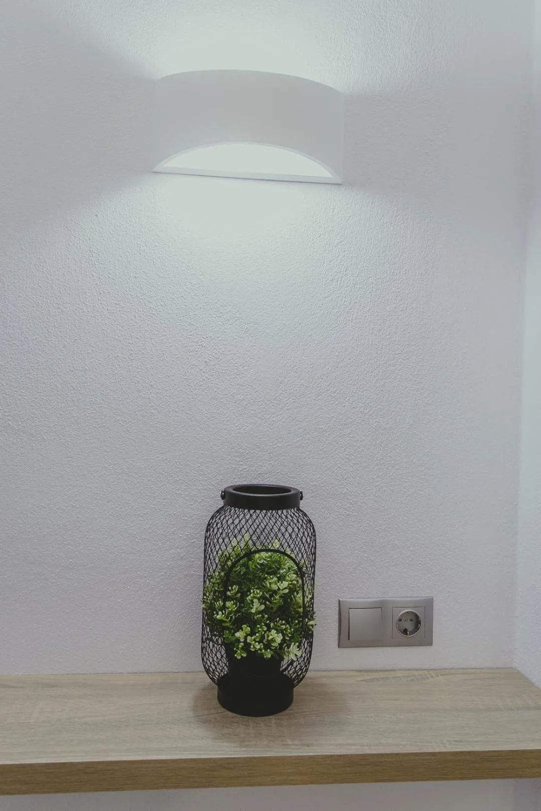 Decorative detail in Hotel Papagalos