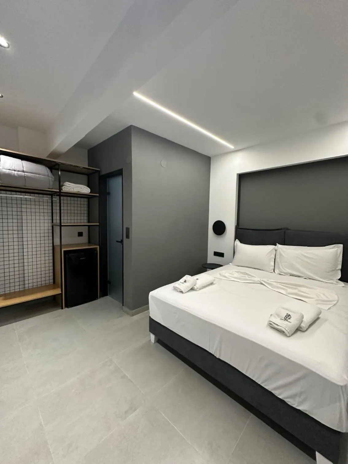 Bed in Hotel Papagalos