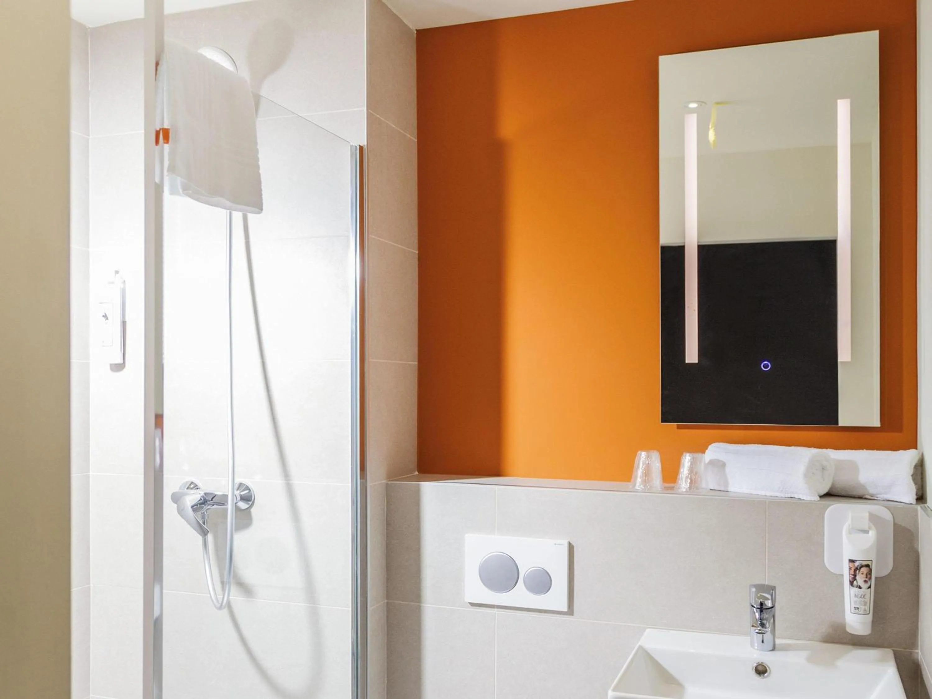 Bedroom in ibis budget Huerta De Murcia