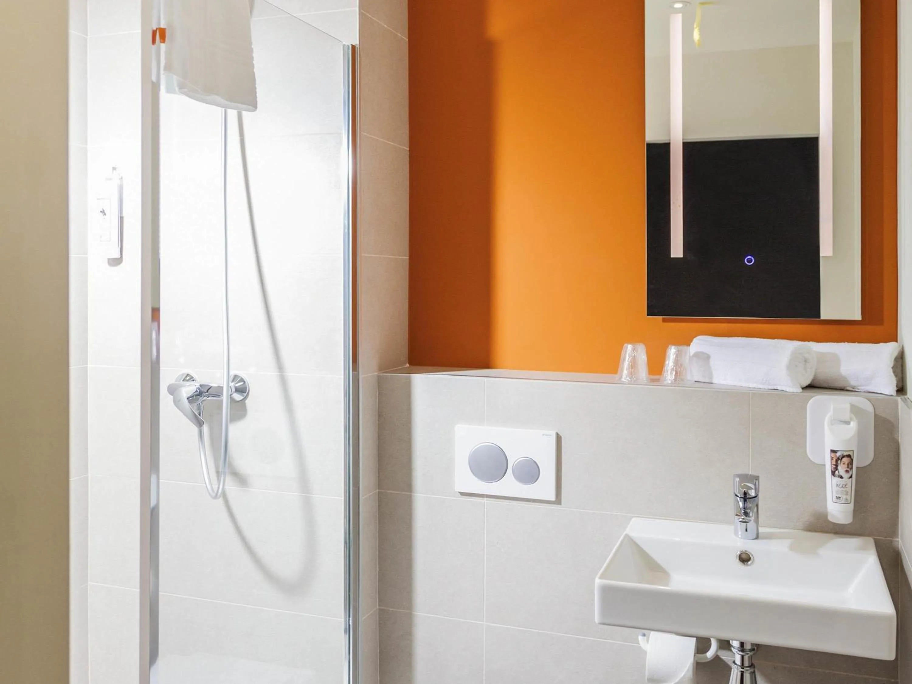 Bedroom in ibis budget Huerta De Murcia