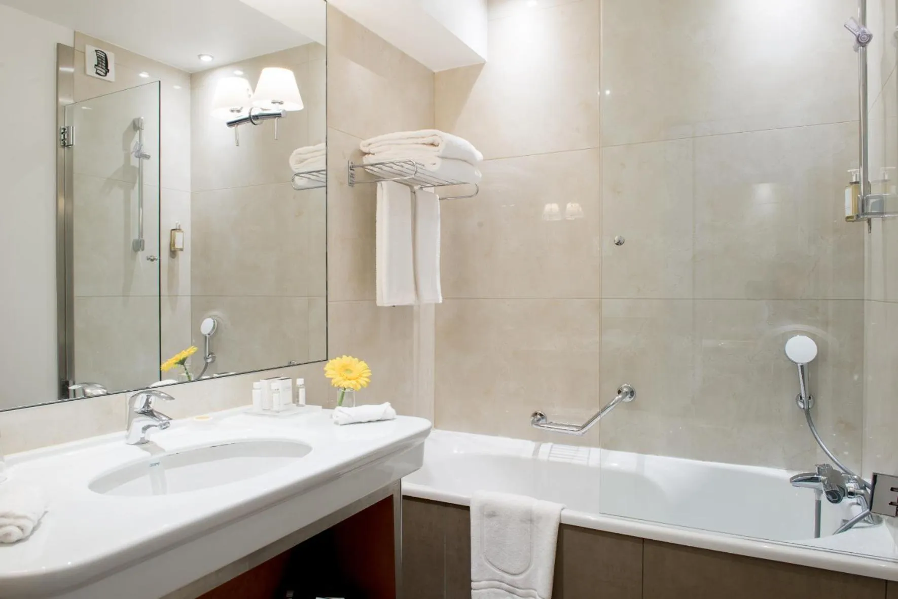 Bathroom in Impérial Palace