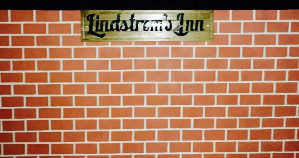 Property building in Lindstrom's Inn