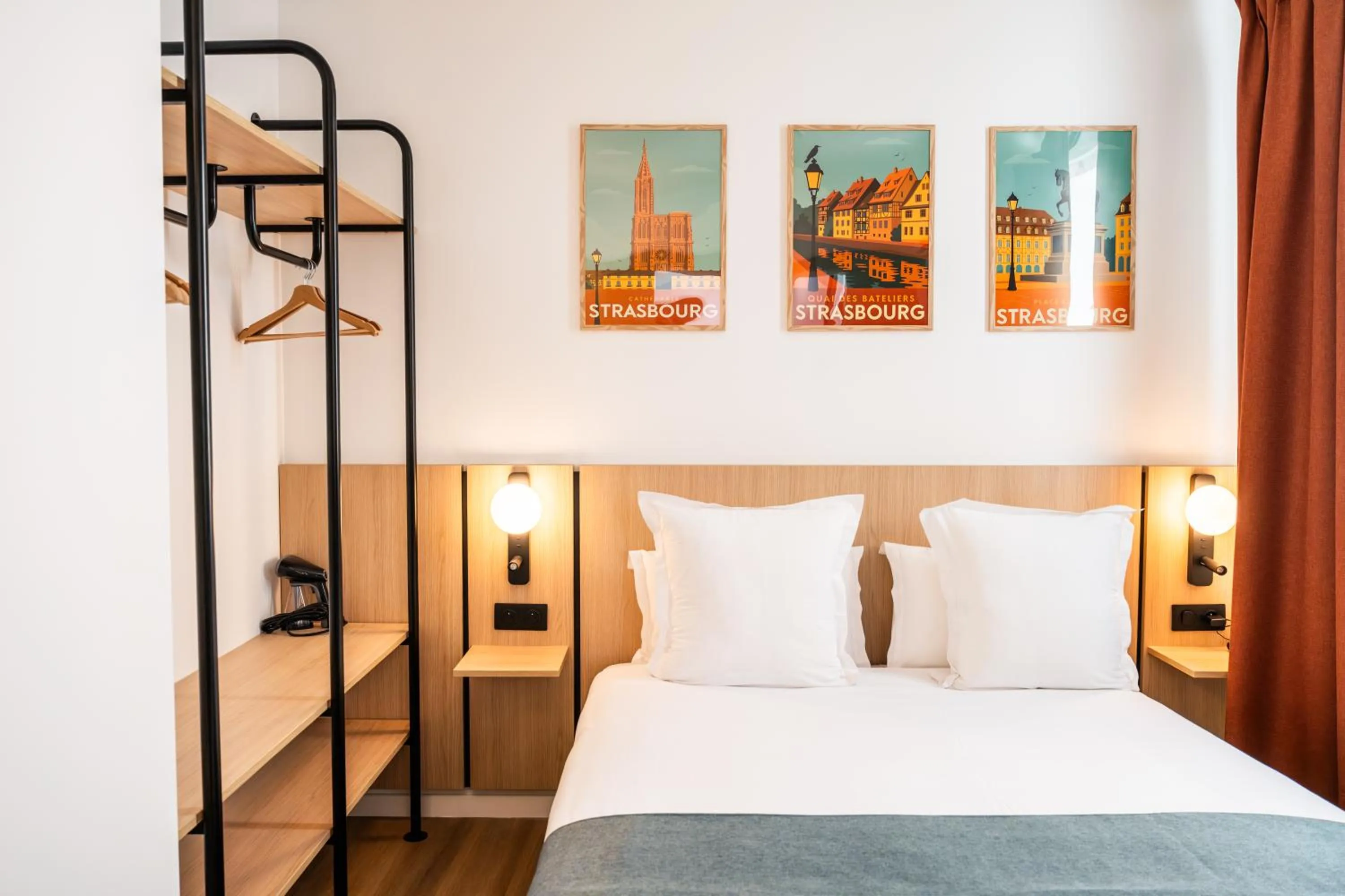 Bed in Hôtel De L'Ill