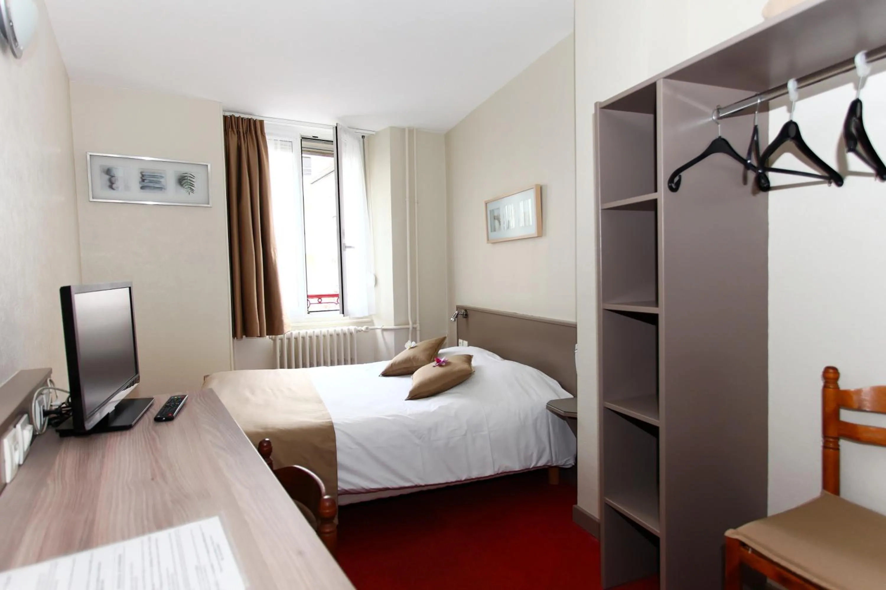 Bedroom, Bed in Hôtel De L'Ill