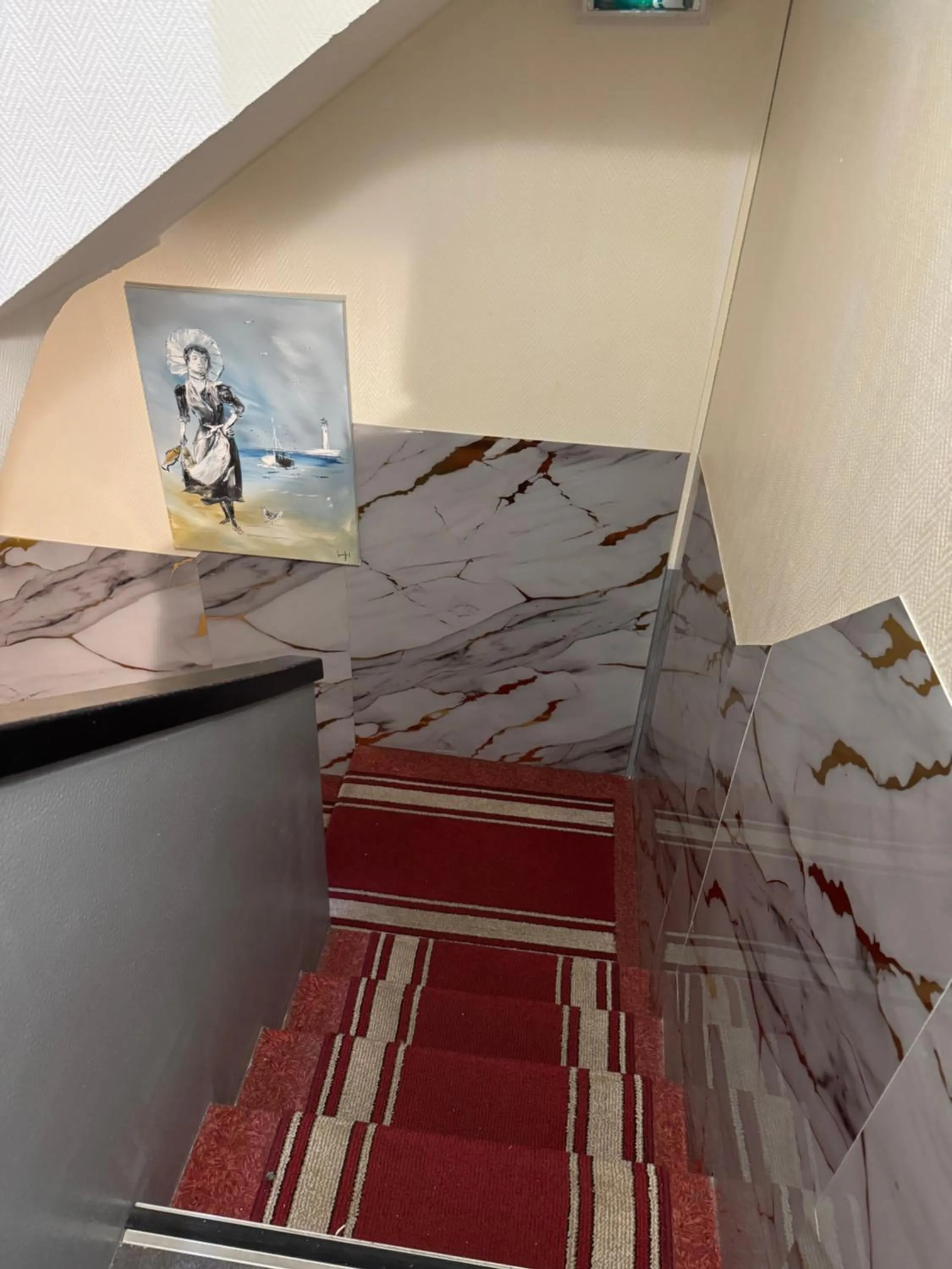 acessibility, Bed in Hôtel OpalOriental Boulogne Sur Mer - gare ville et centre