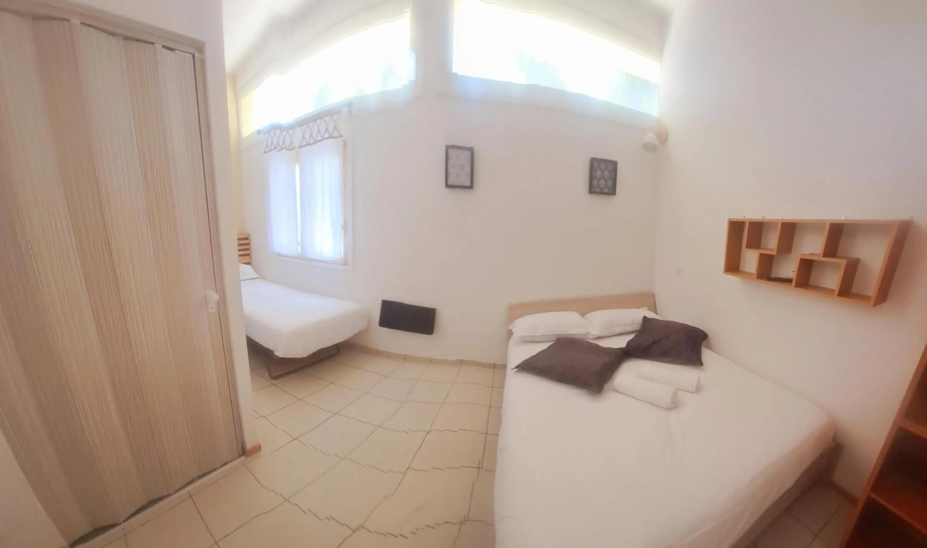 Bedroom, Bed in Le Sleeping