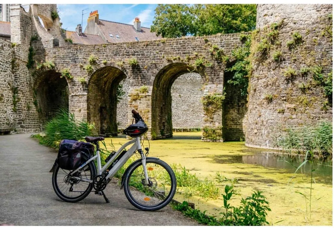 Cycling in Hôtel OpalOriental Boulogne Sur Mer - gare ville et centre