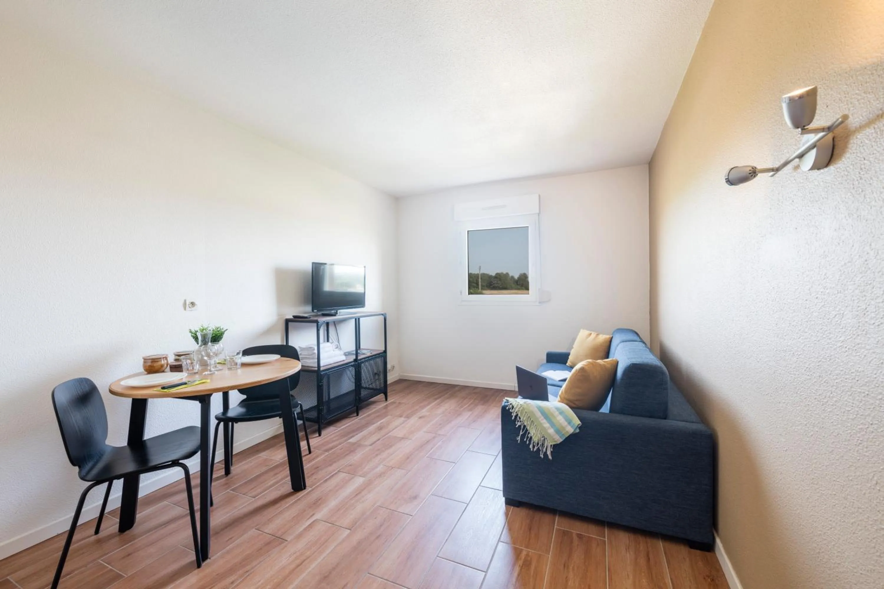 Living room in Garden & City Aix En Provence - Puyricard