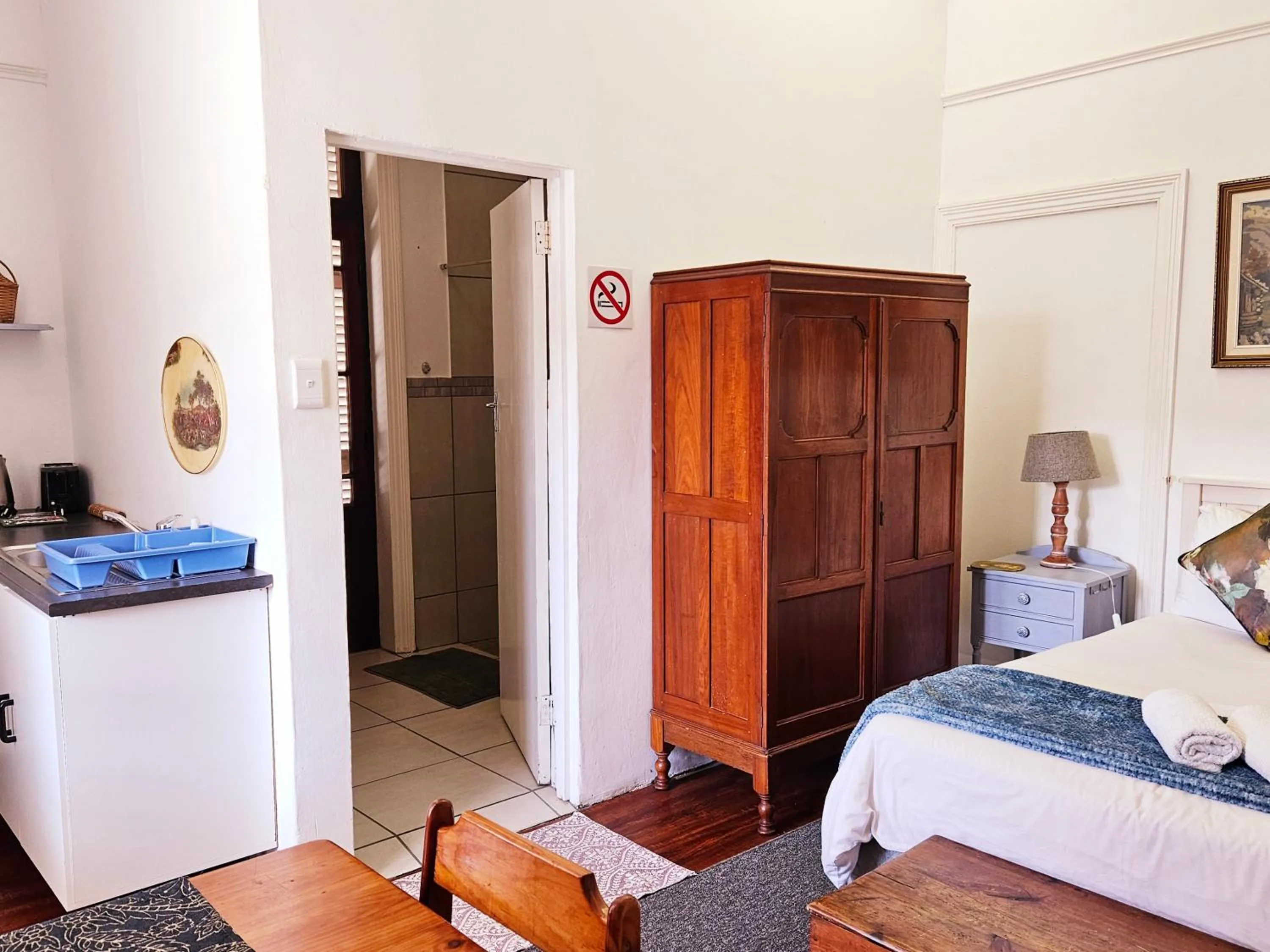 Bed in Kelkiewyn Guesthouse Caledon