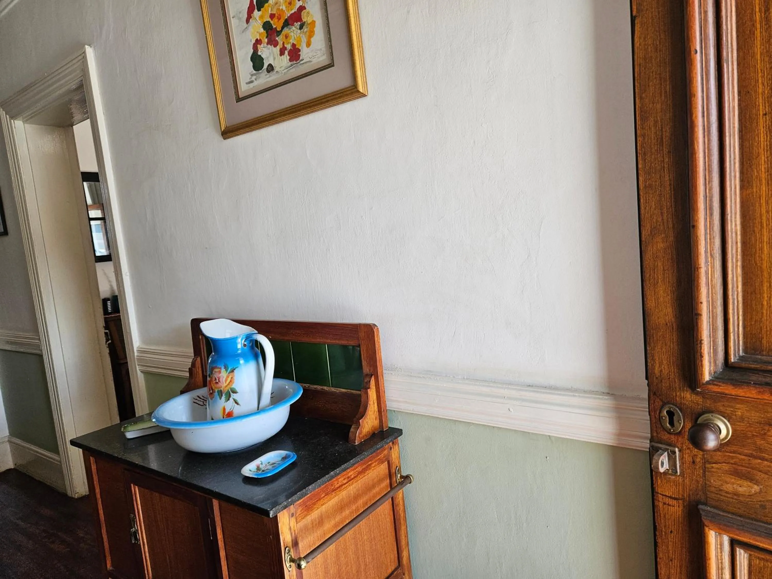 Property building in Kelkiewyn Guesthouse Caledon