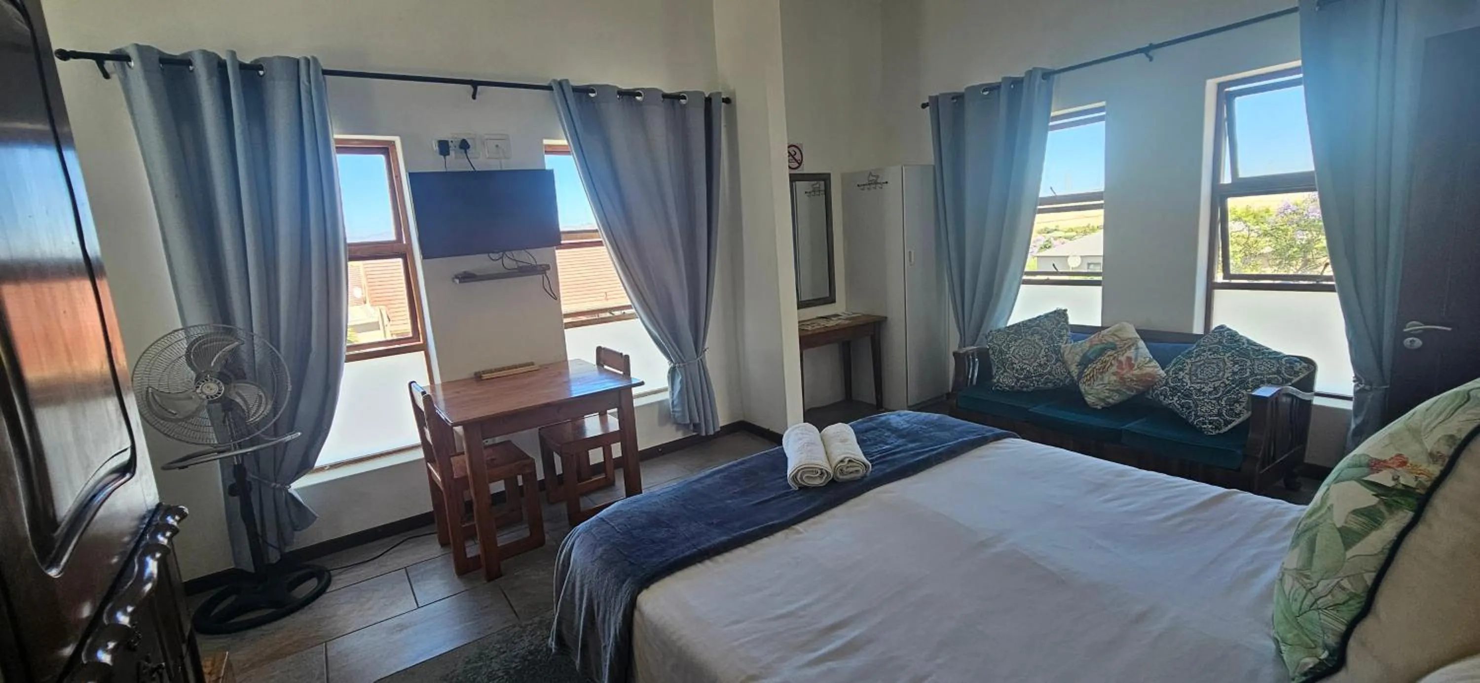 Bedroom, Bed in Kelkiewyn Guesthouse Caledon