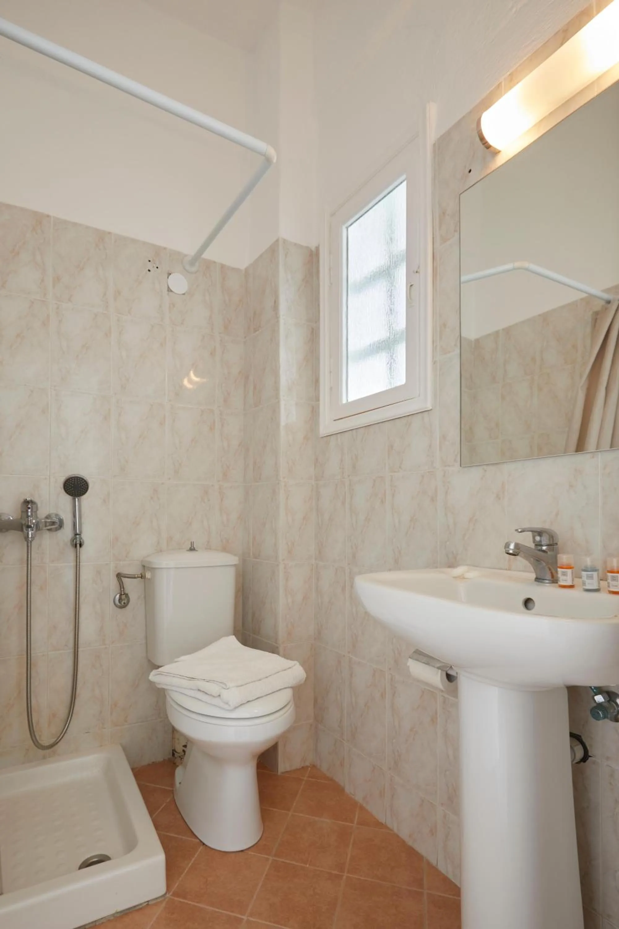 Bathroom in Santorini View